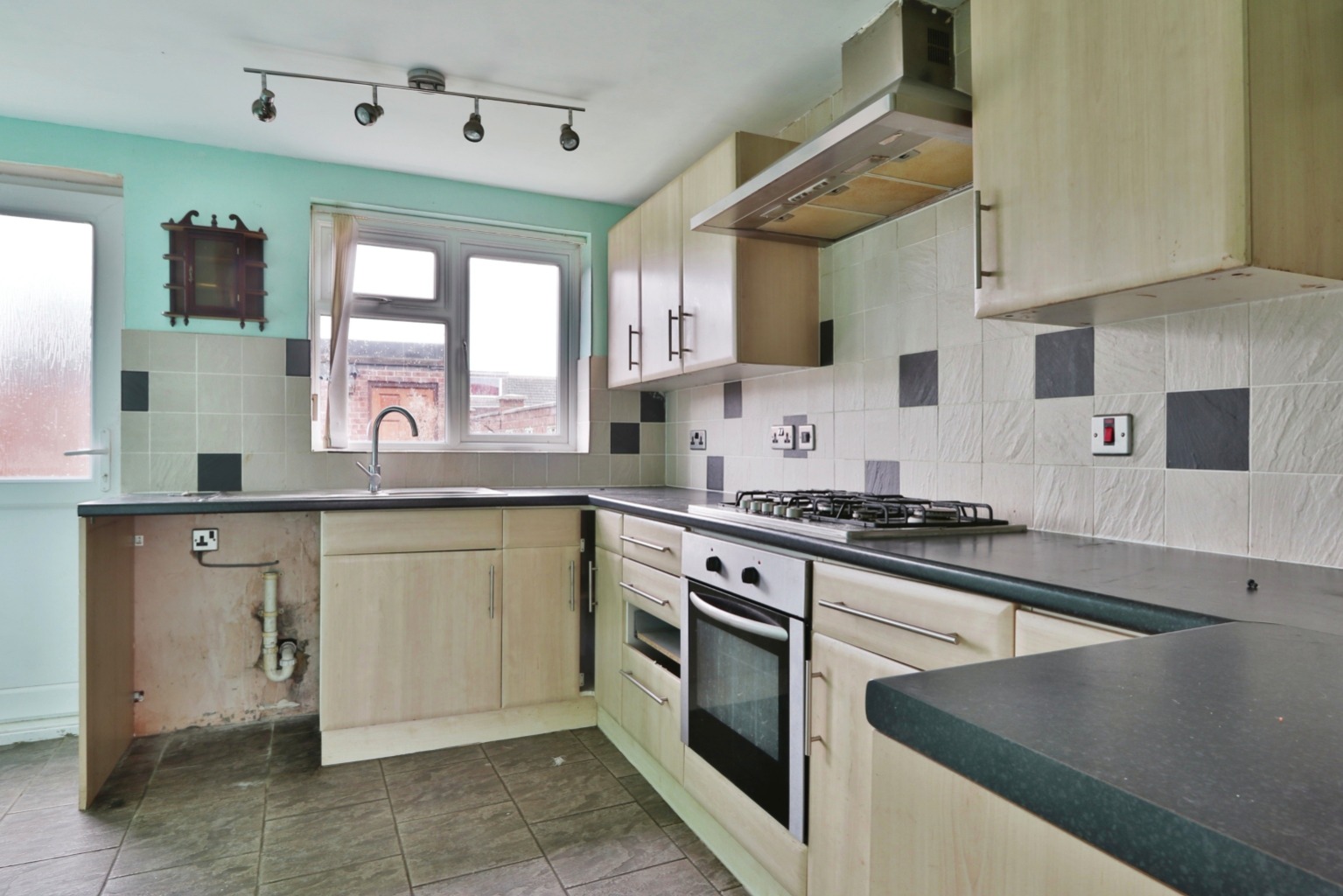 3 bed terraced house for sale in Standage Road, Hull  - Property Image 3