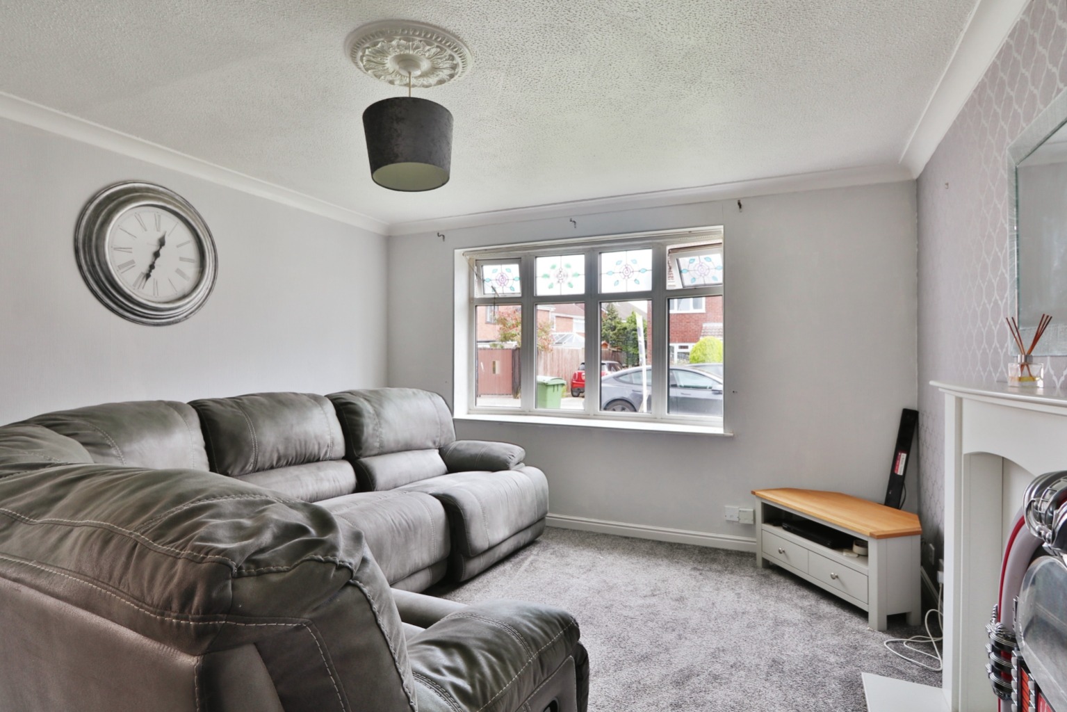 2 bed semi-detached house for sale in Chestnut Avenue, Hull  - Property Image 2