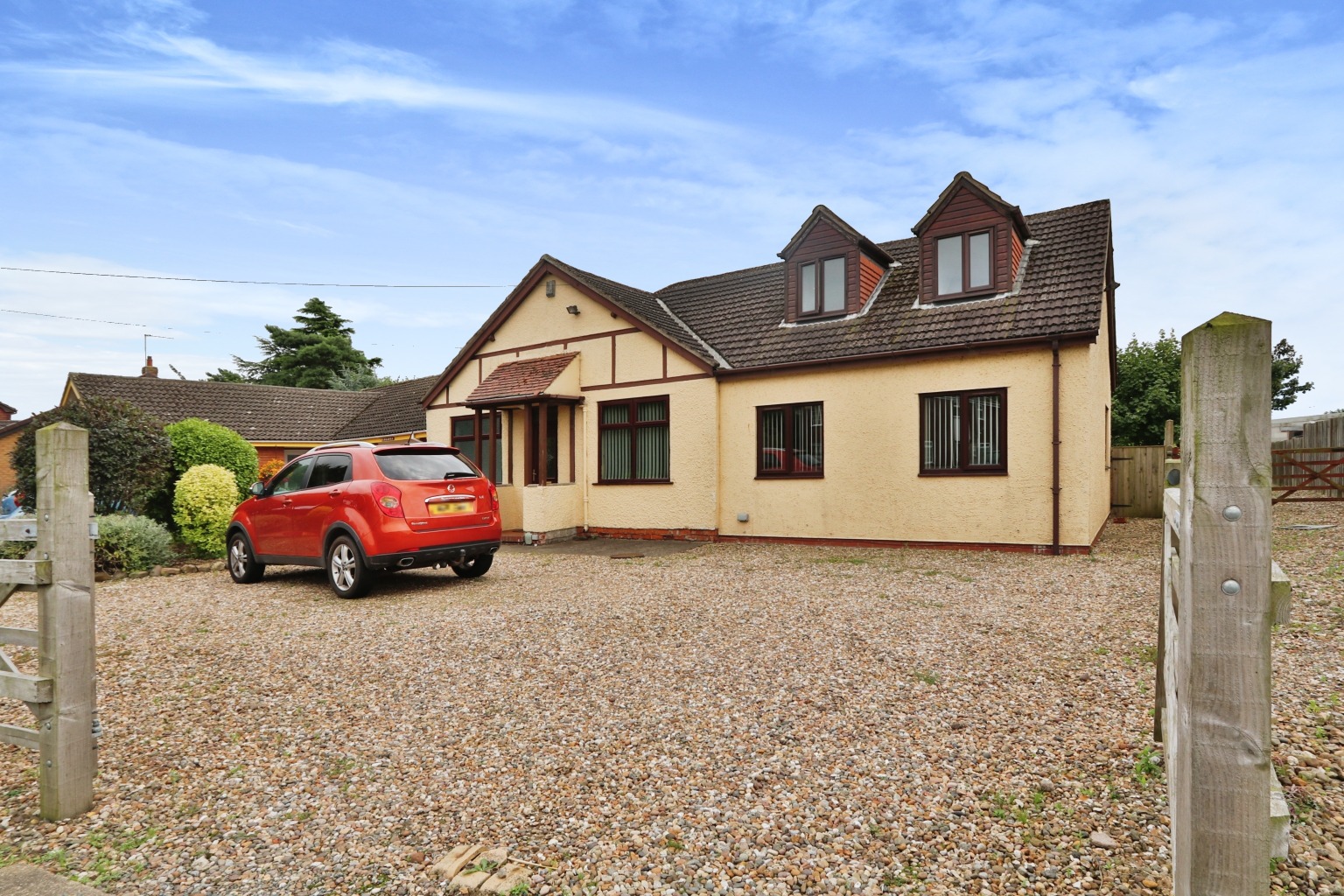 3 bed detached house for sale in Hooks Lane, Hull  - Property Image 1