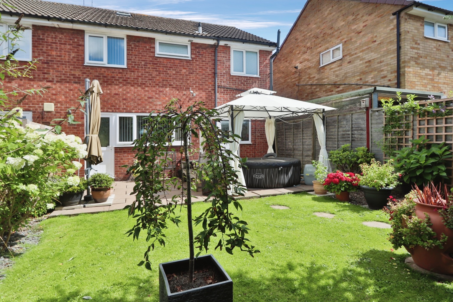 4 bed semi-detached house for sale in Main Street, Hull  - Property Image 2