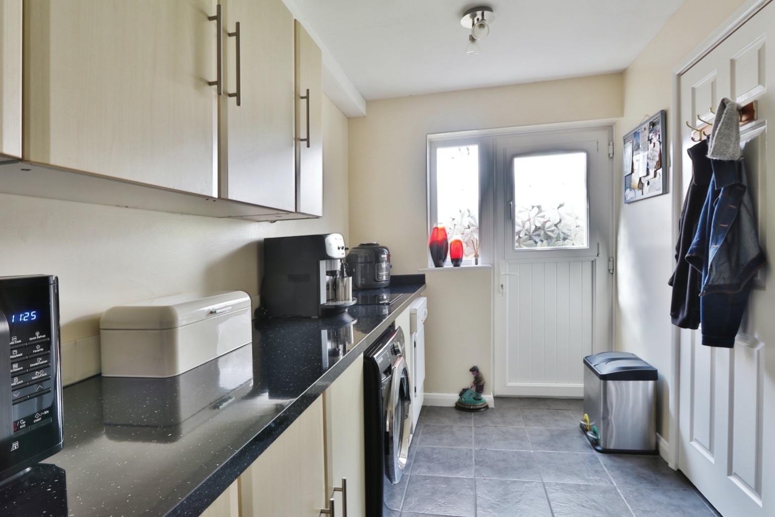 4 bed semi-detached house for sale in Main Street, Hull  - Property Image 8