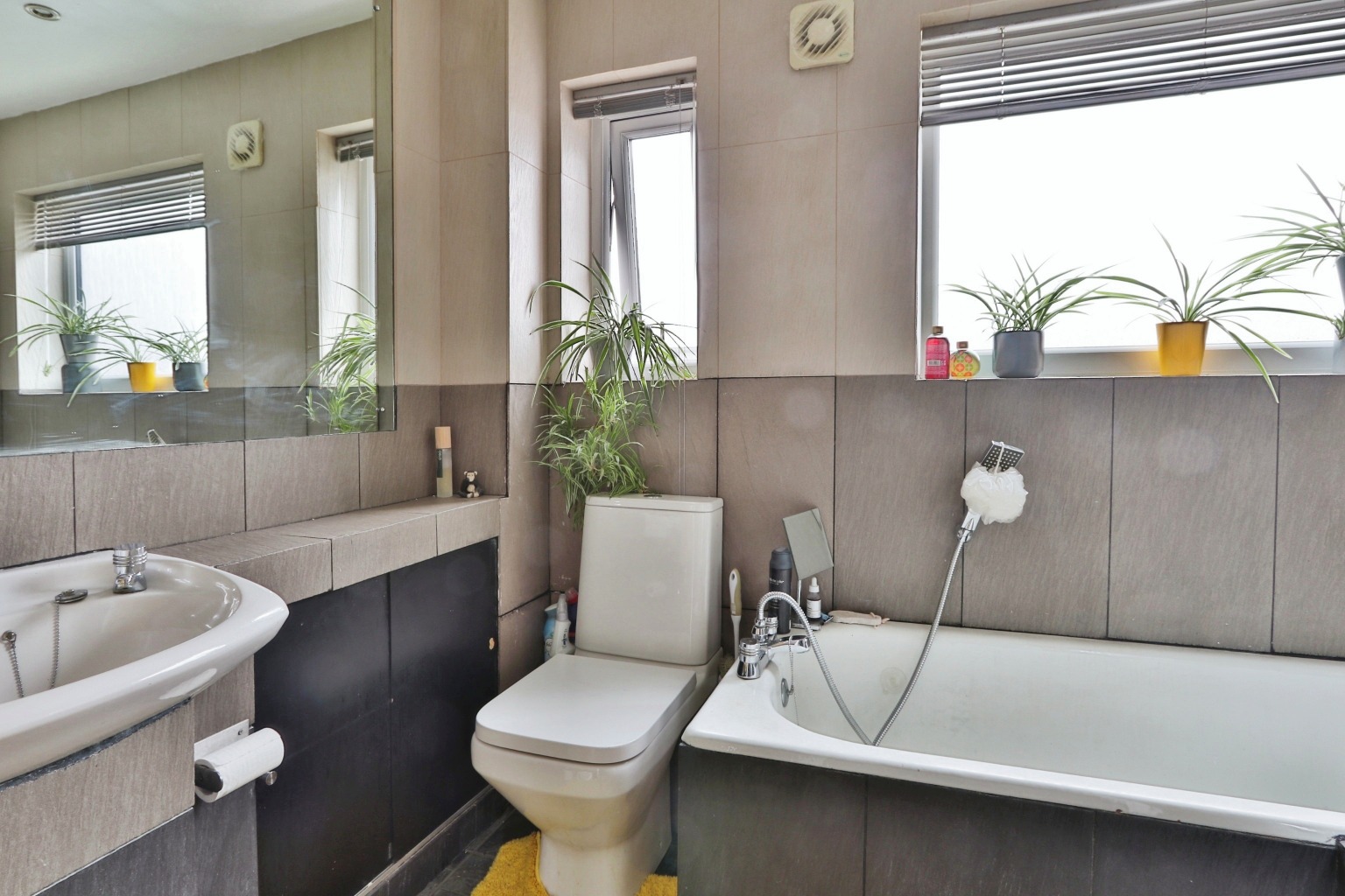 2 bed end of terrace house for sale in St Leonards Close, Hull  - Property Image 12