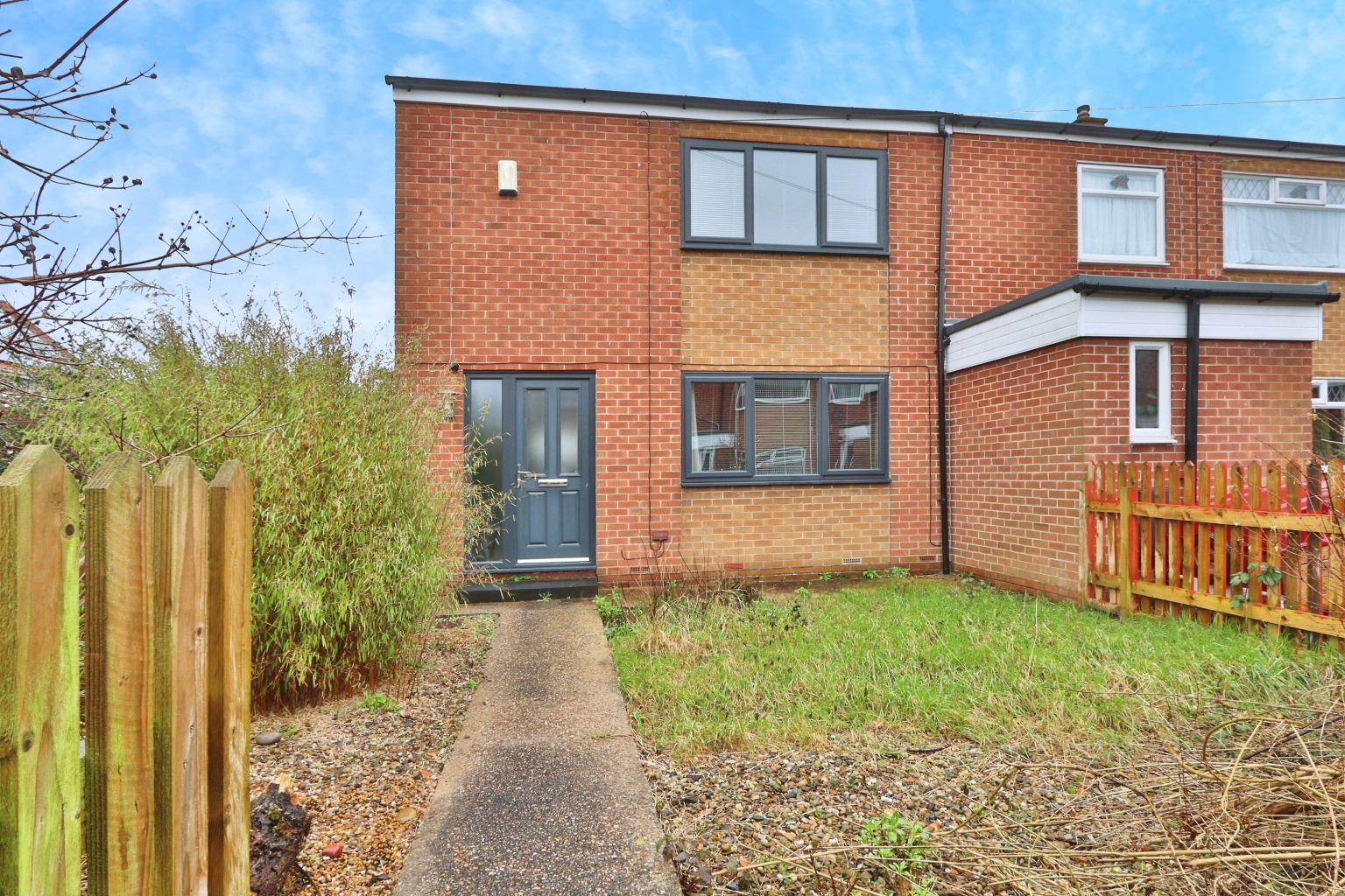 2 bed end of terrace house for sale in St Leonards Close, Hull  - Property Image 1