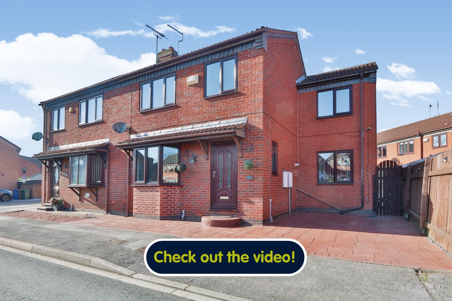 4 bed semi-detached house for sale in Skeckling Close, Hull  - Property Image 1