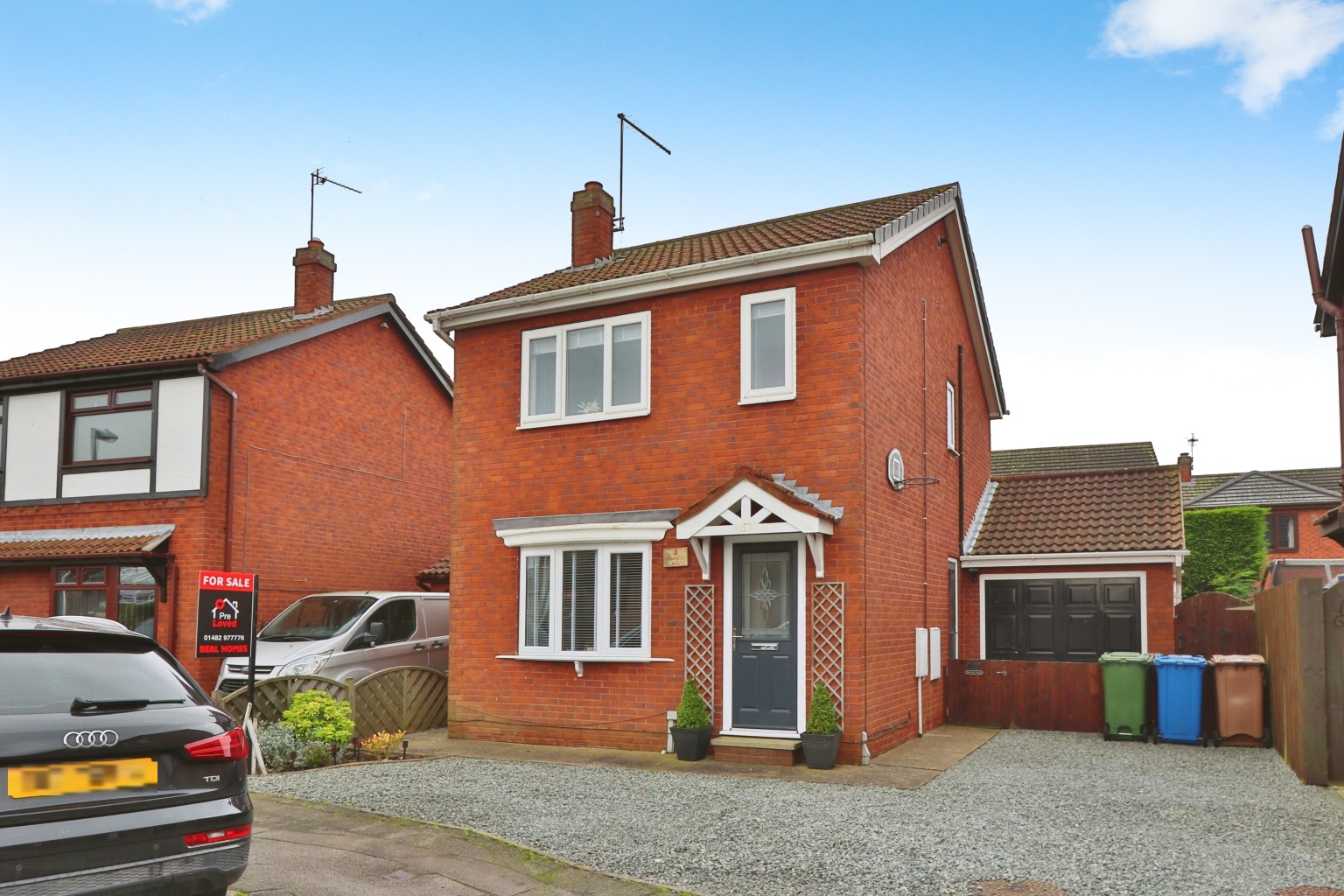 3 bed detached house for sale in Churchill Rise, Hull  - Property Image 1