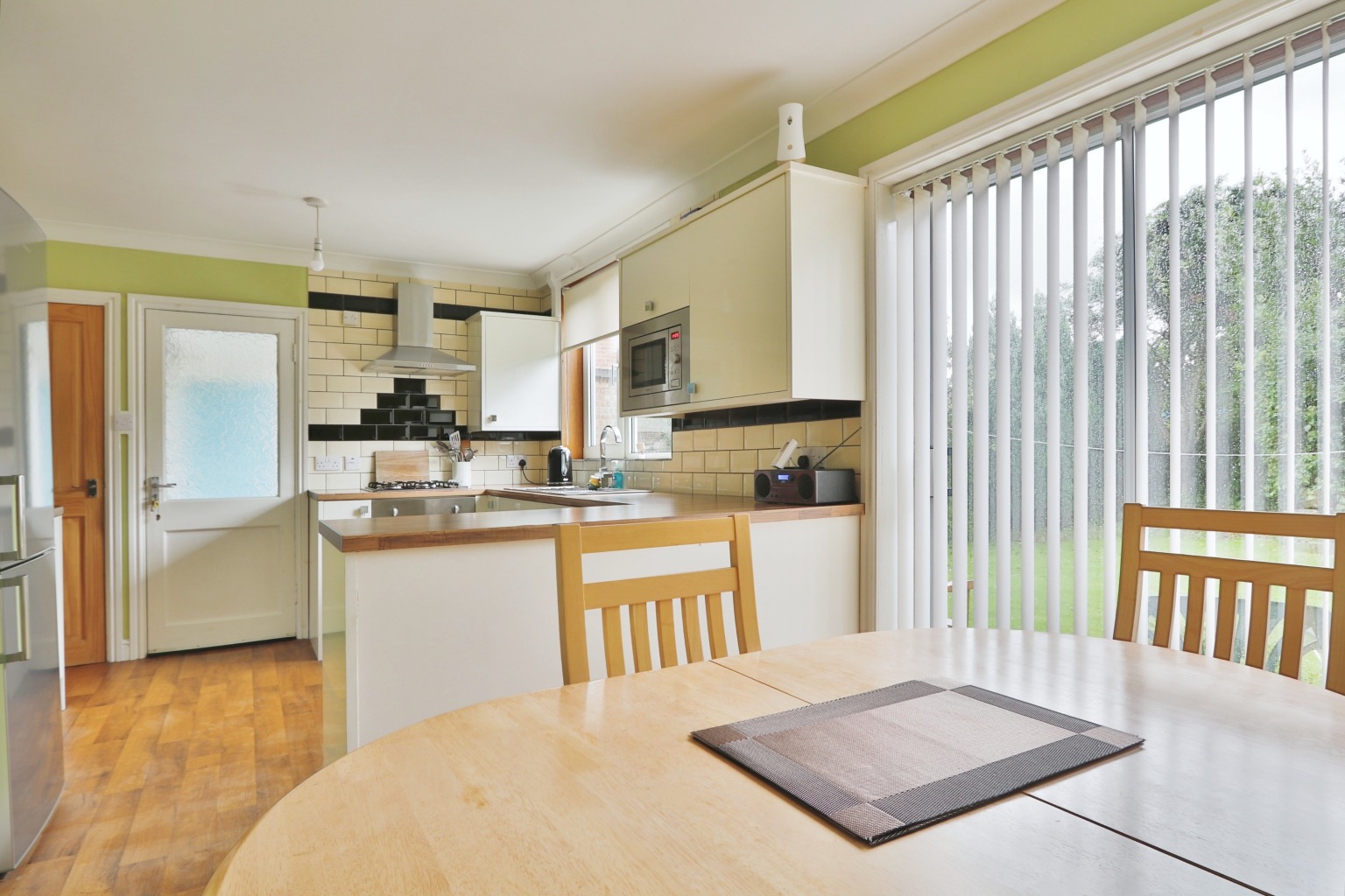 3 bed semi-detached house for sale in Oak Tree Estate, Hull  - Property Image 3