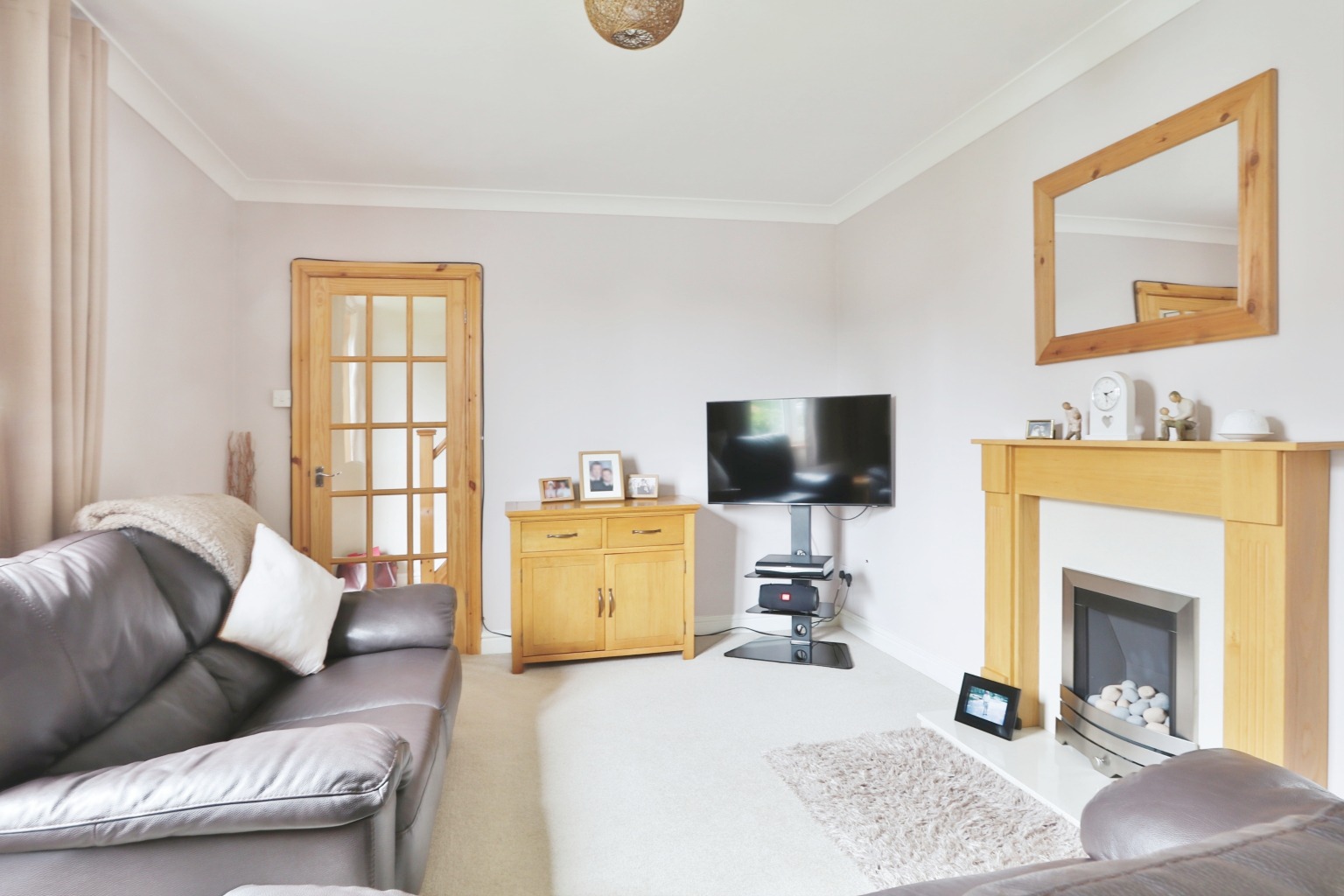3 bed semi-detached house for sale in Oak Tree Estate, Hull  - Property Image 4