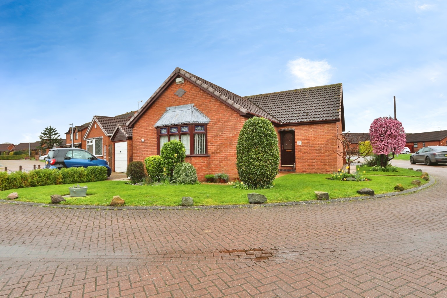 3 bed detached bungalow for sale in Garbutt Close, Hull  - Property Image 1