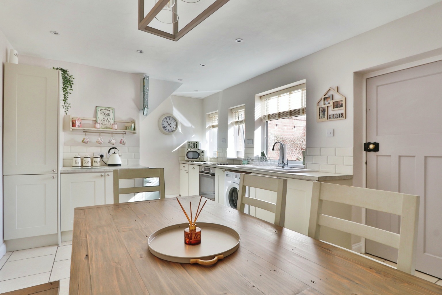 3 bed terraced house for sale in East End Road, Hull  - Property Image 1