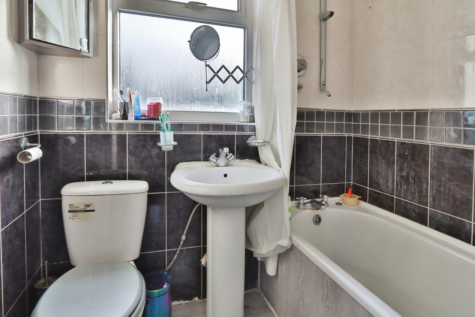 3 bed semi-detached house for sale in Chestnut Avenue, Hull  - Property Image 9