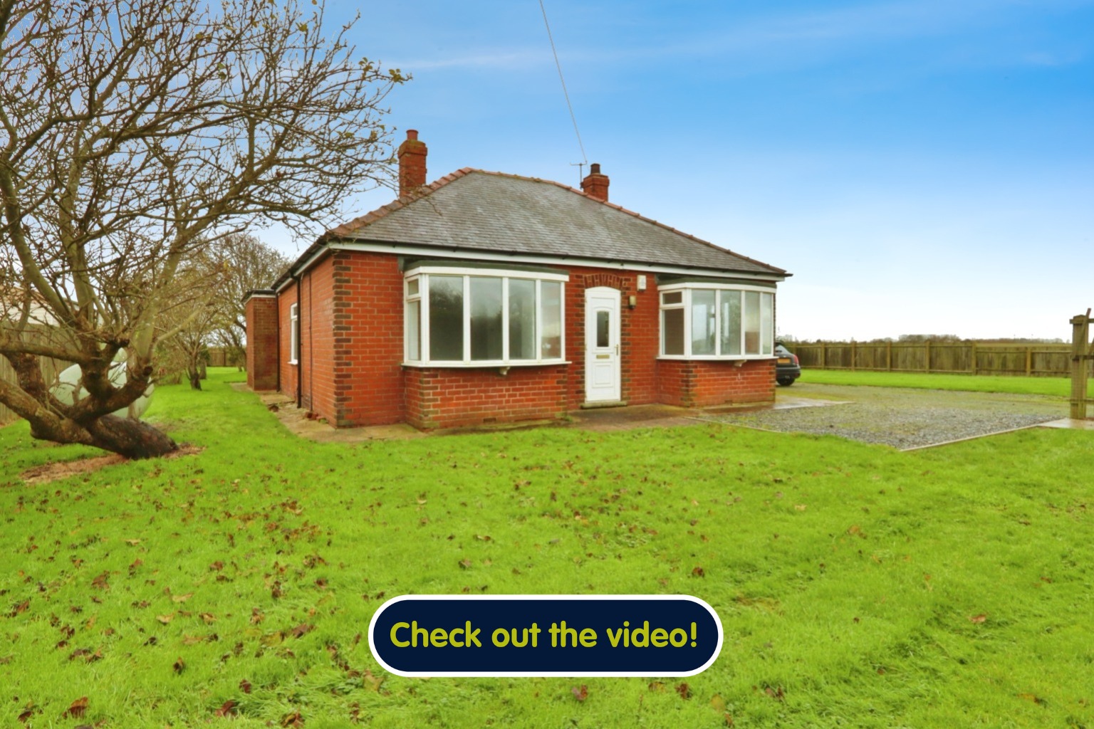 3 bed detached bungalow for sale in Holmpton Road, Withernsea  - Property Image 1