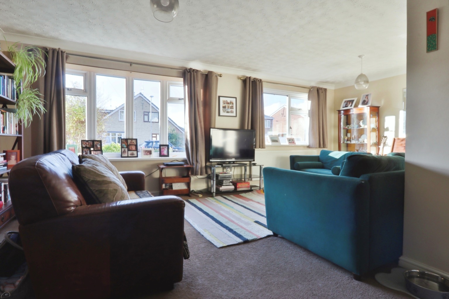 3 bed semi-detached house for sale in Clough Garth, Hull  - Property Image 5
