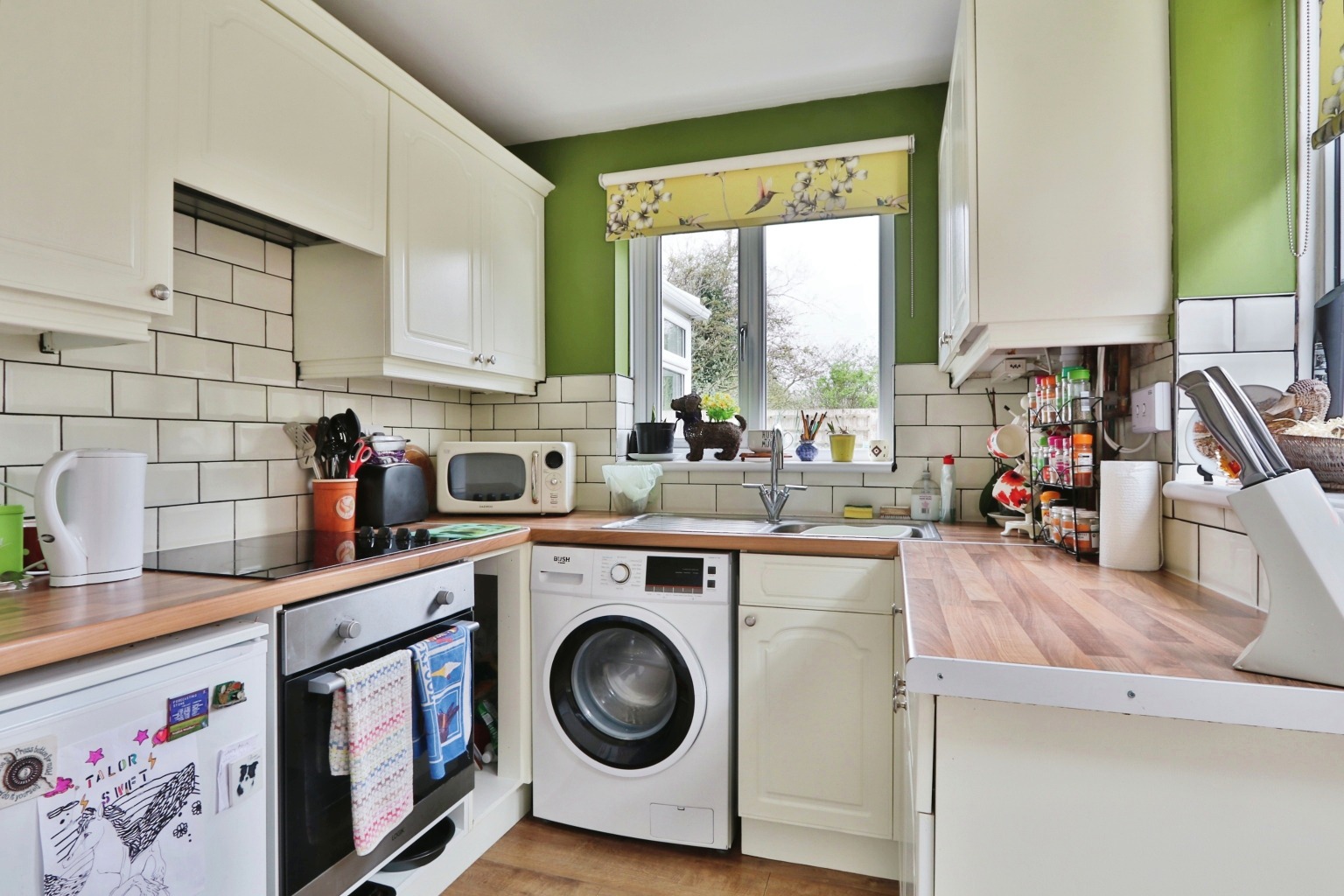 3 bed semi-detached house for sale in Brevere Road, Hull  - Property Image 2