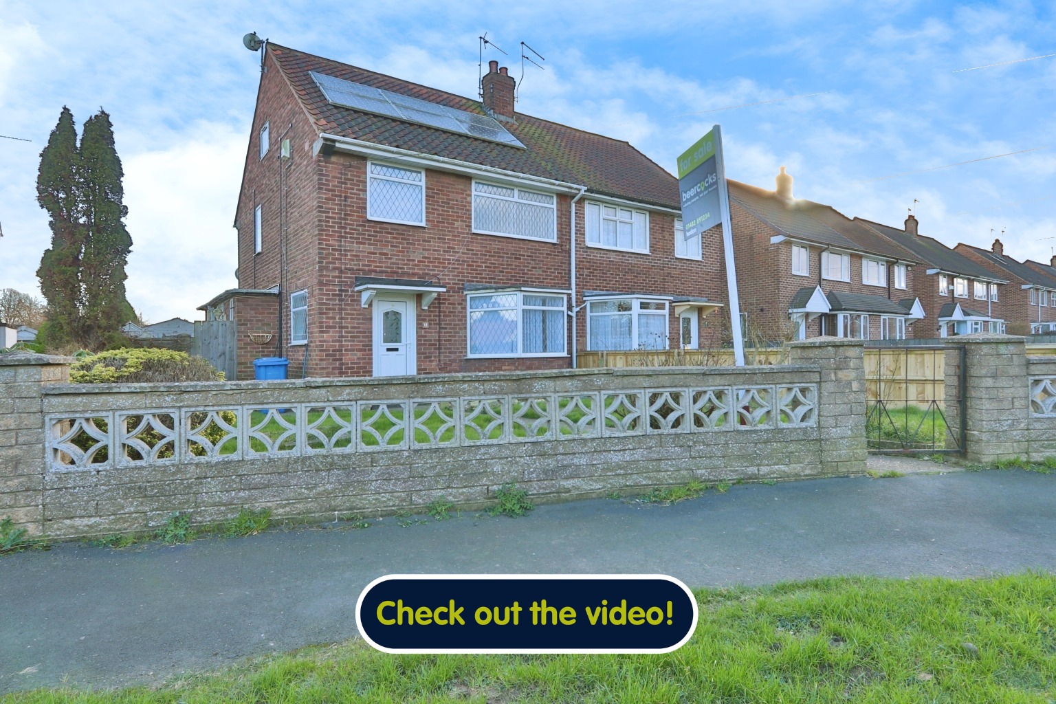 3 bed semi-detached house for sale in Westlands Drive, Hull - Property Image 1