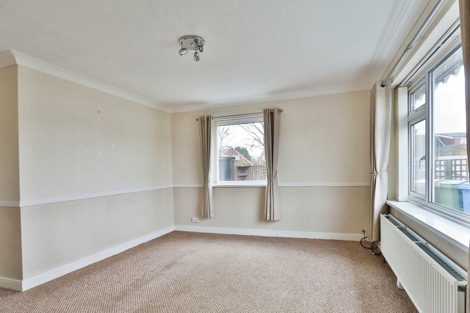 2 bed semi-detached bungalow for sale in Glebelands, Hull  - Property Image 8