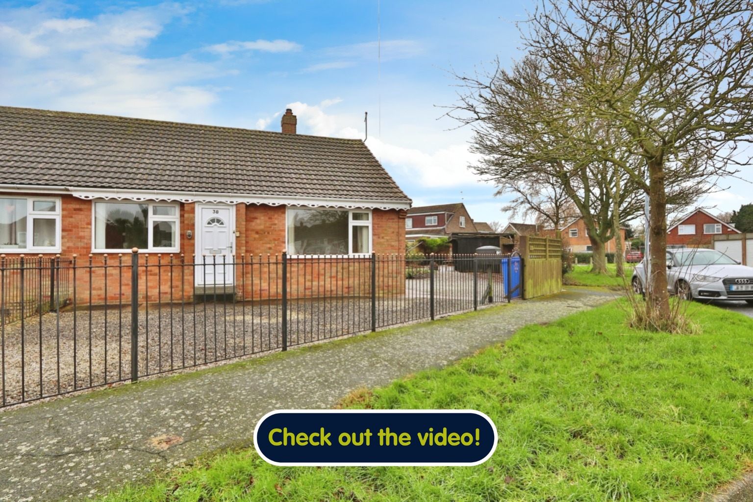2 bed semi-detached bungalow for sale in Glebelands, Hull - Property Image 1