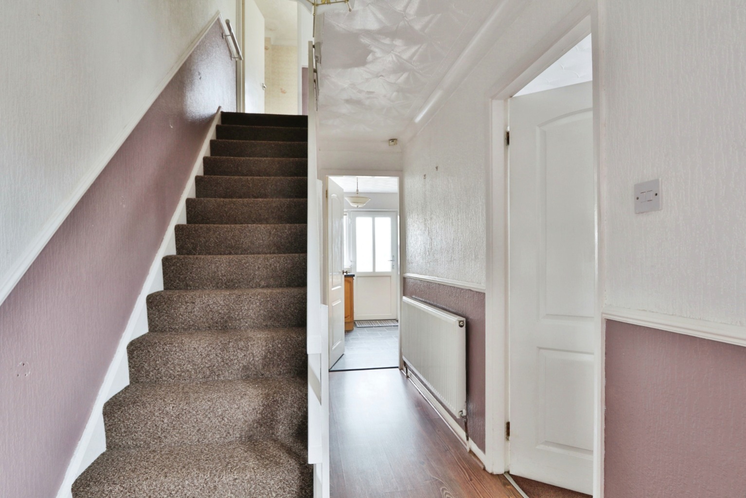 3 bed terraced house for sale in St Johns Close, Hull  - Property Image 3