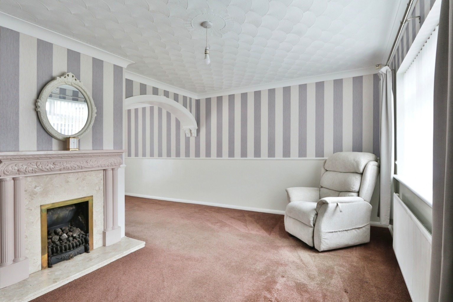 3 bed terraced house for sale in St Johns Close, Hull  - Property Image 2