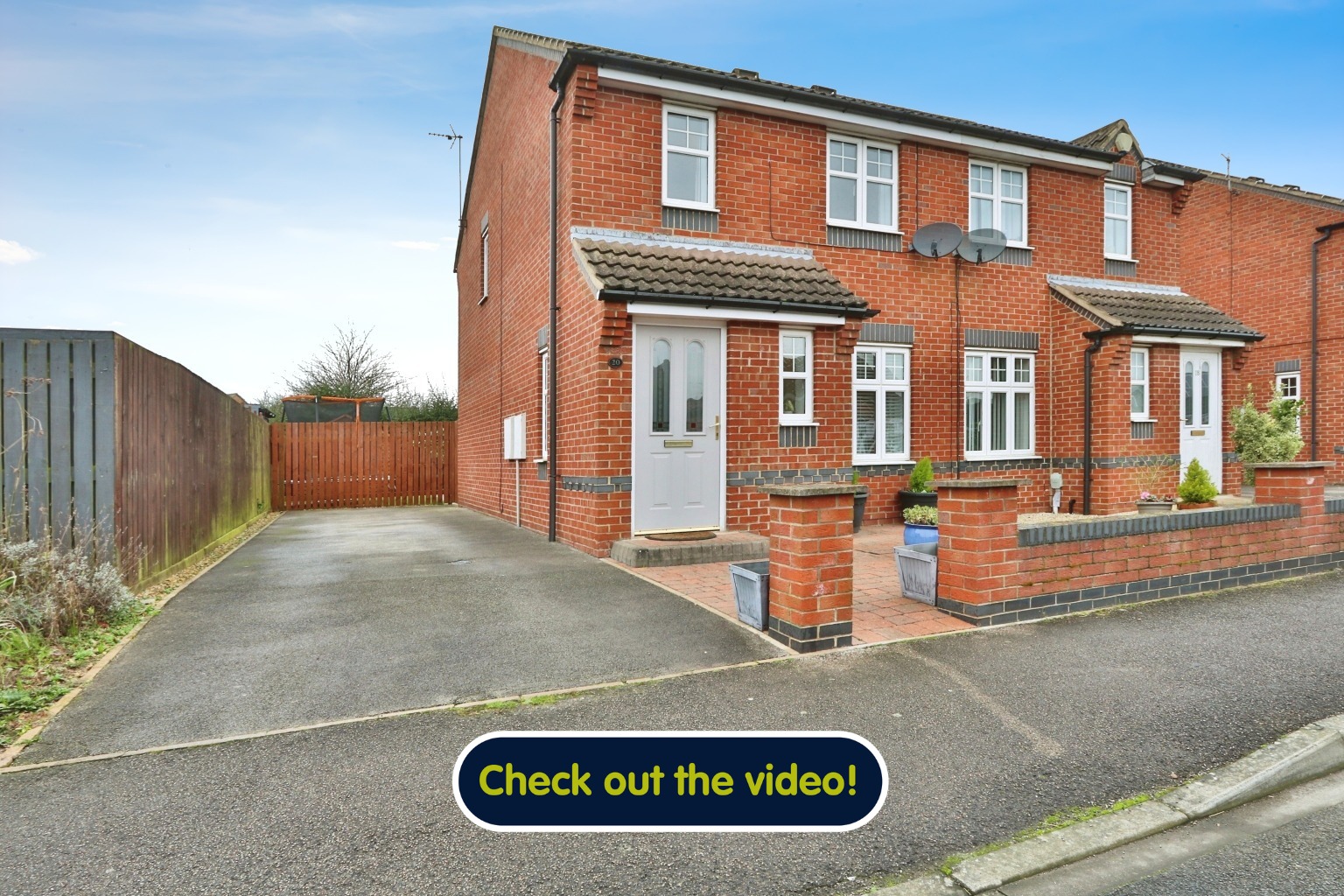 3 bed semi-detached house for sale in Andrew Lane, Hull  - Property Image 1