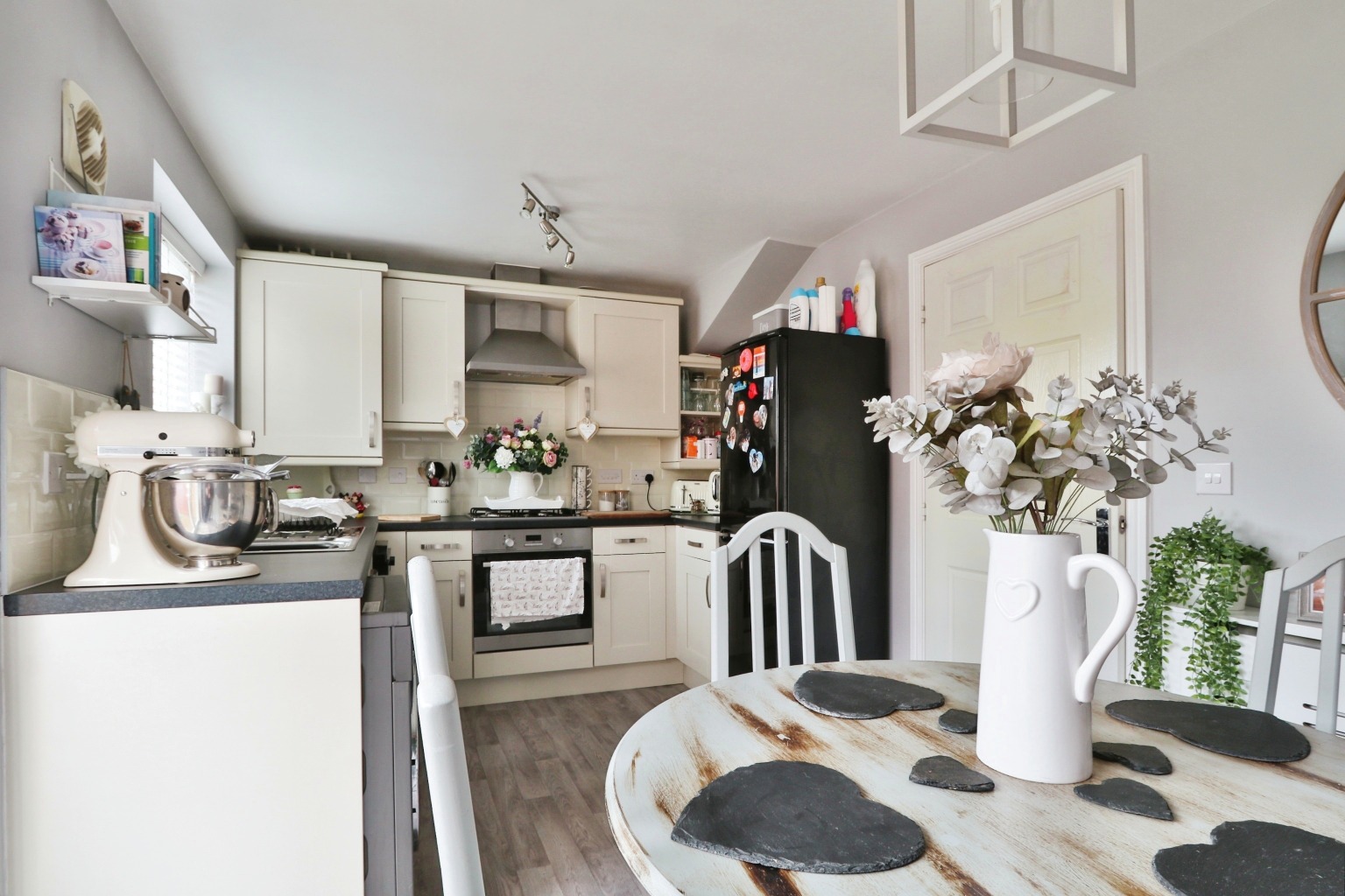 3 bed end of terrace house for sale in Heather Avenue, Withernsea  - Property Image 3