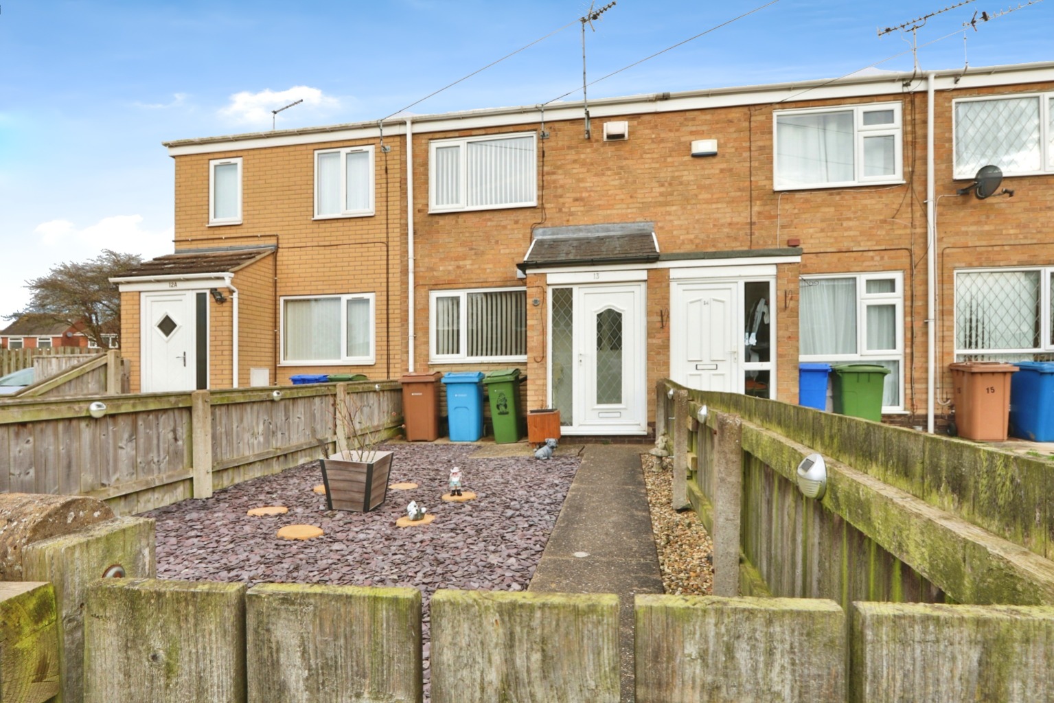 2 bed terraced house for sale in Magdalen Court, Hull - Property Image 1