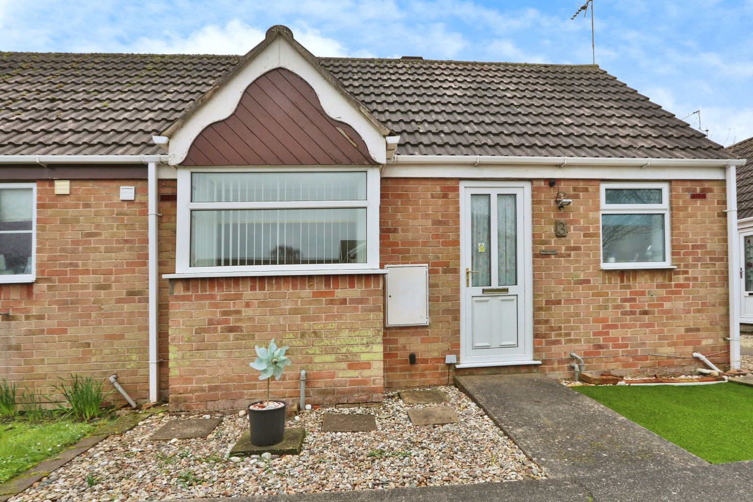 1 bed semi-detached bungalow for sale in Church Lane, Hull  - Property Image 1