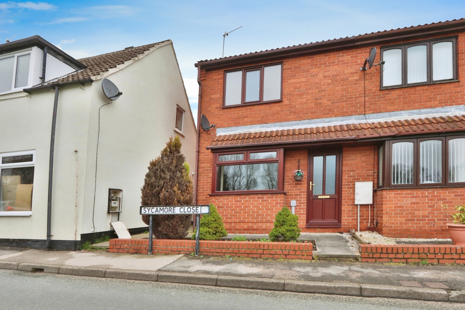 2 bed end of terrace house for sale in Sycamore Close, Hull - Property Image 1