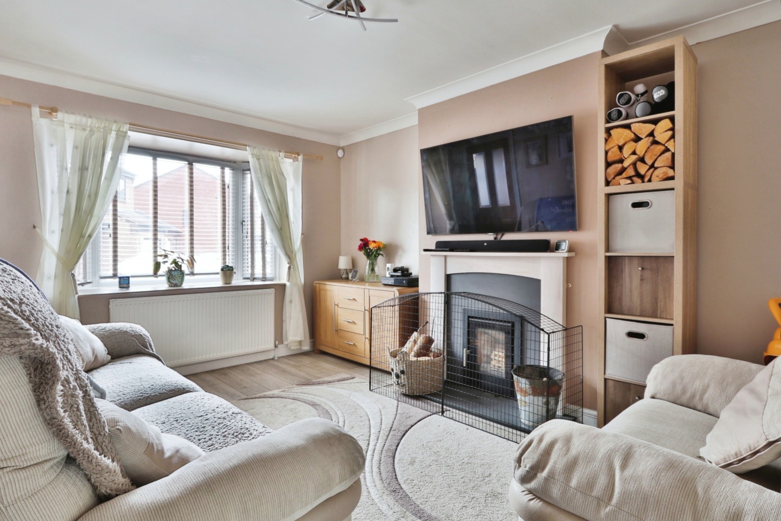 2 bed semi-detached house for sale in Elm Avenue, Hull  - Property Image 2