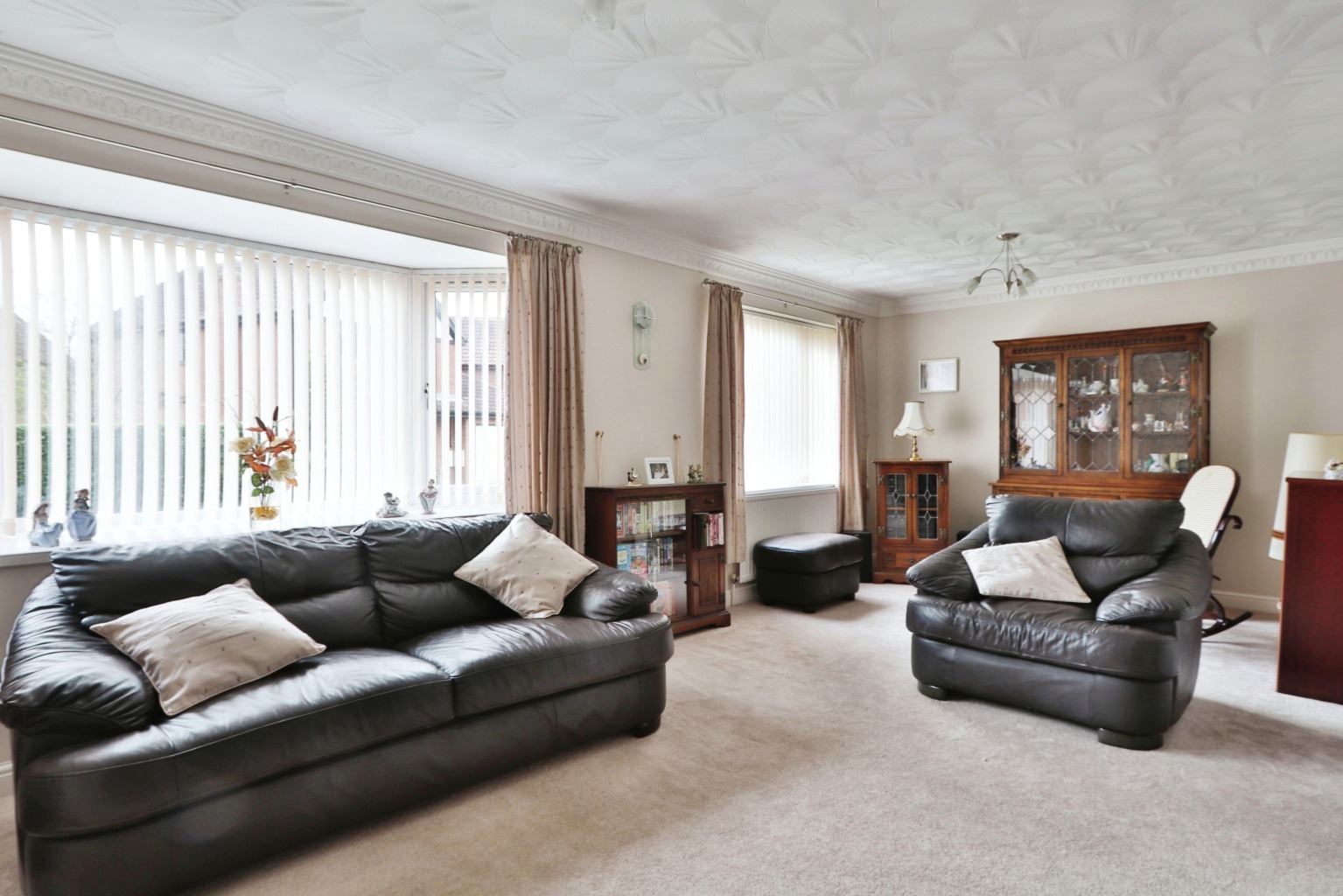 3 bed detached bungalow for sale in The Woodlands, Hull  - Property Image 3
