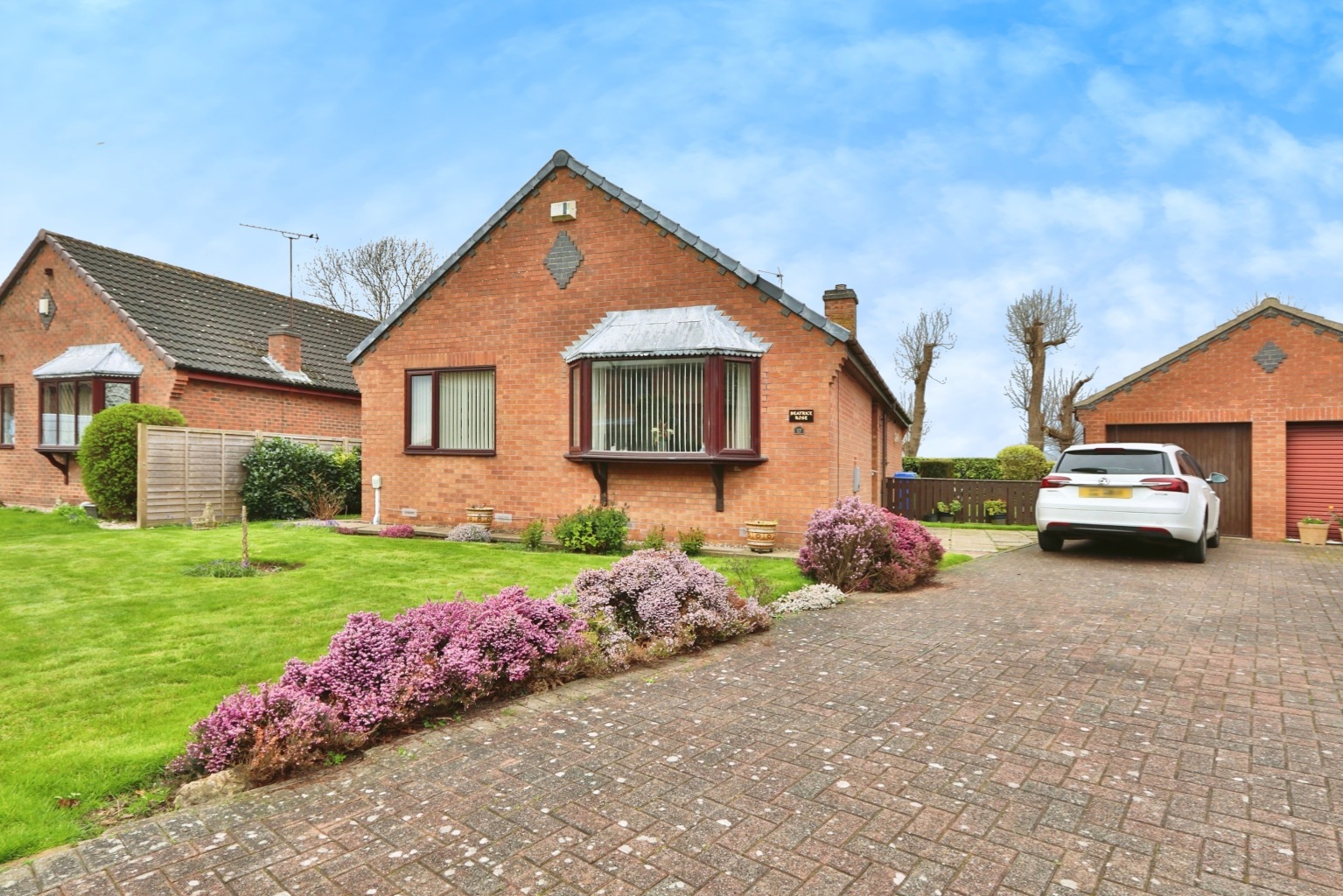3 bed detached bungalow for sale in The Woodlands, Hull  - Property Image 1