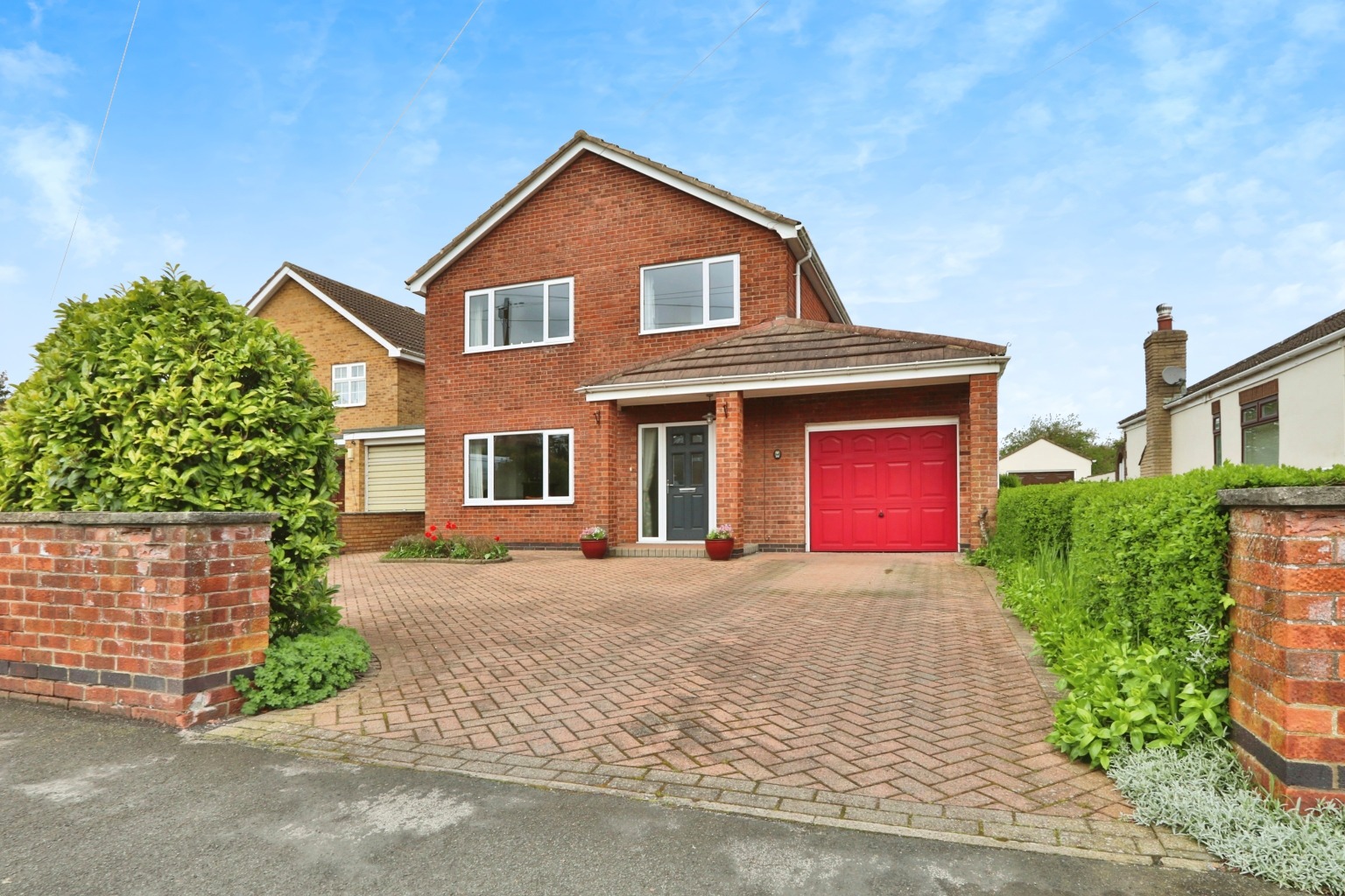4 bed detached house for sale in Inmans Road, Hull - Property Image 1