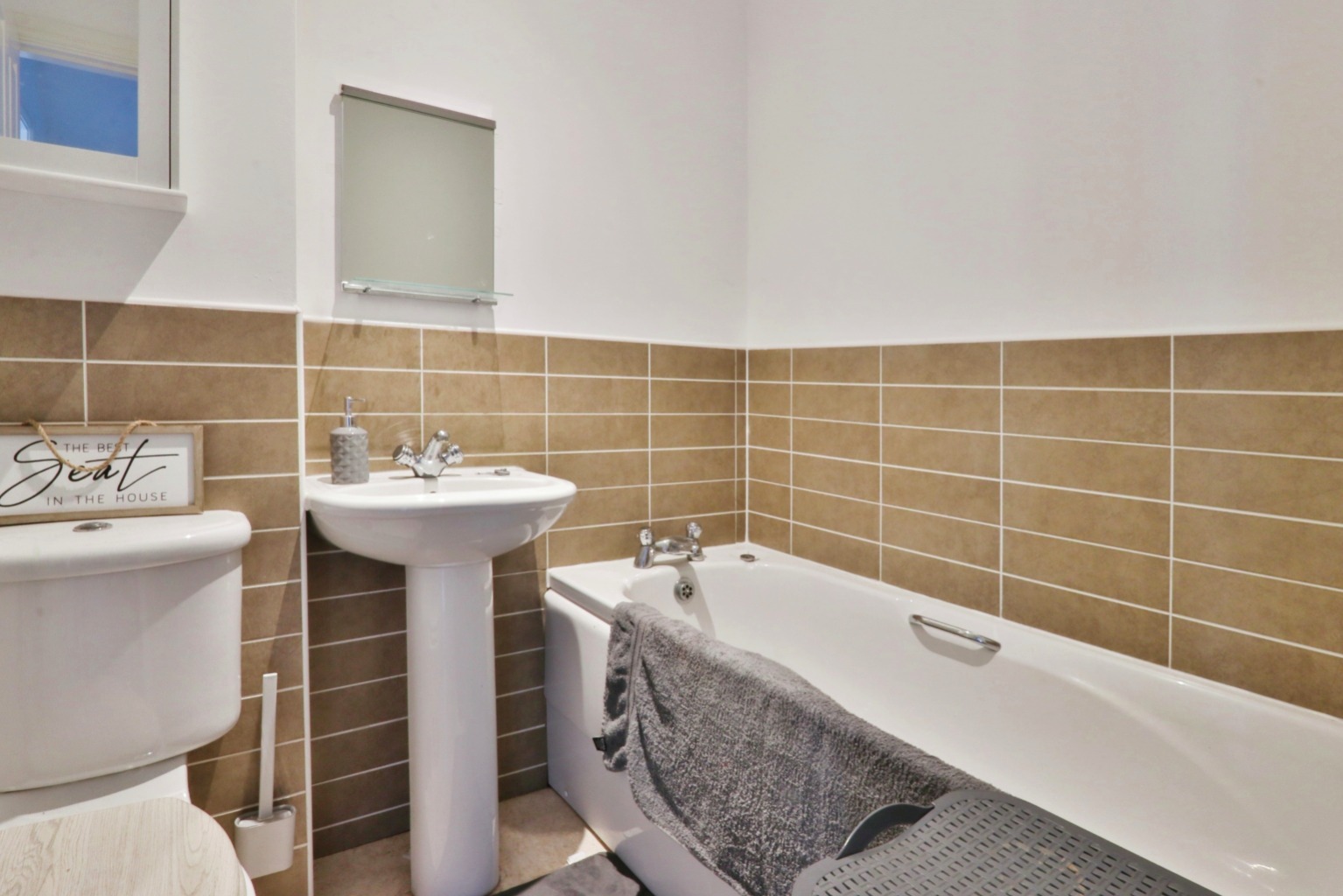 3 bed town house for sale in Lambwath Hall Court, Hull  - Property Image 8