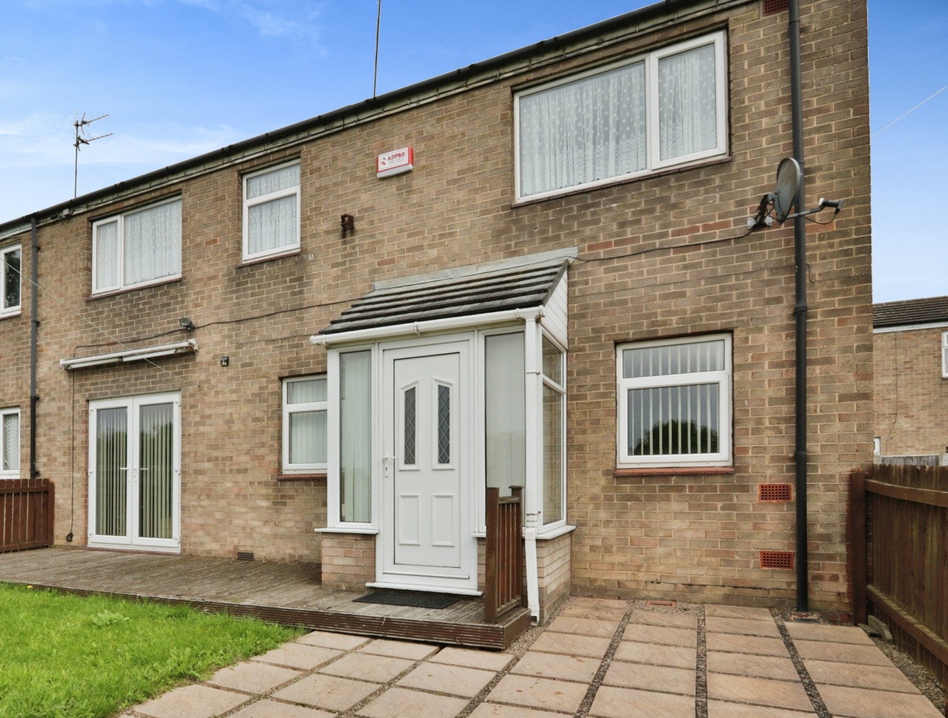 3 bed end of terrace house for sale in Axminster Close, Hull  - Property Image 1