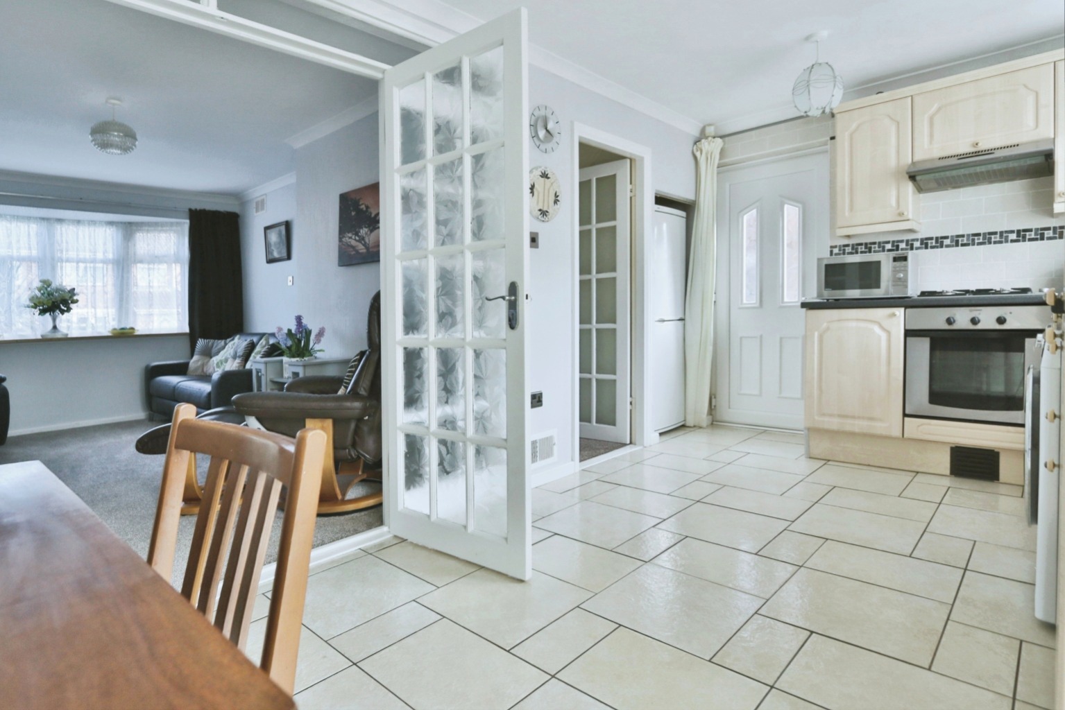 3 bed semi-detached house for sale in Grenville Bay, Hull  - Property Image 4