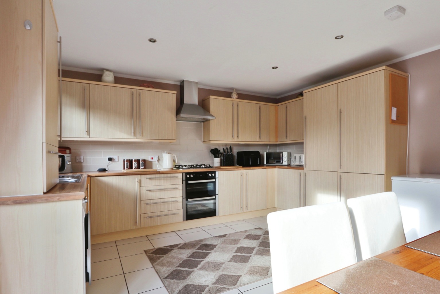 4 bed terraced house for sale in Mitcham Road, Hull  - Property Image 3
