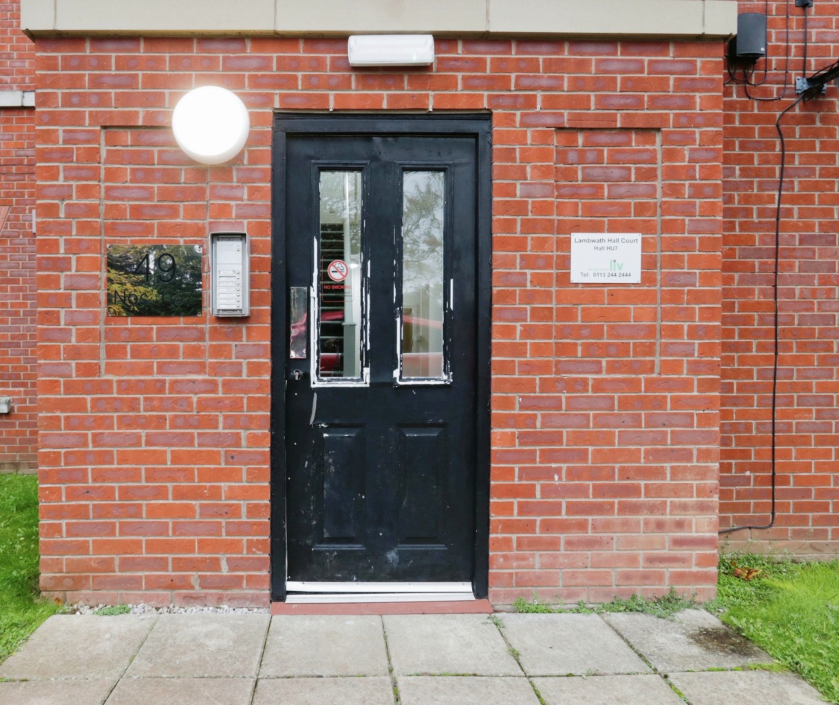 2 bed flat for sale in Lambwath Hall Court, Hull  - Property Image 9