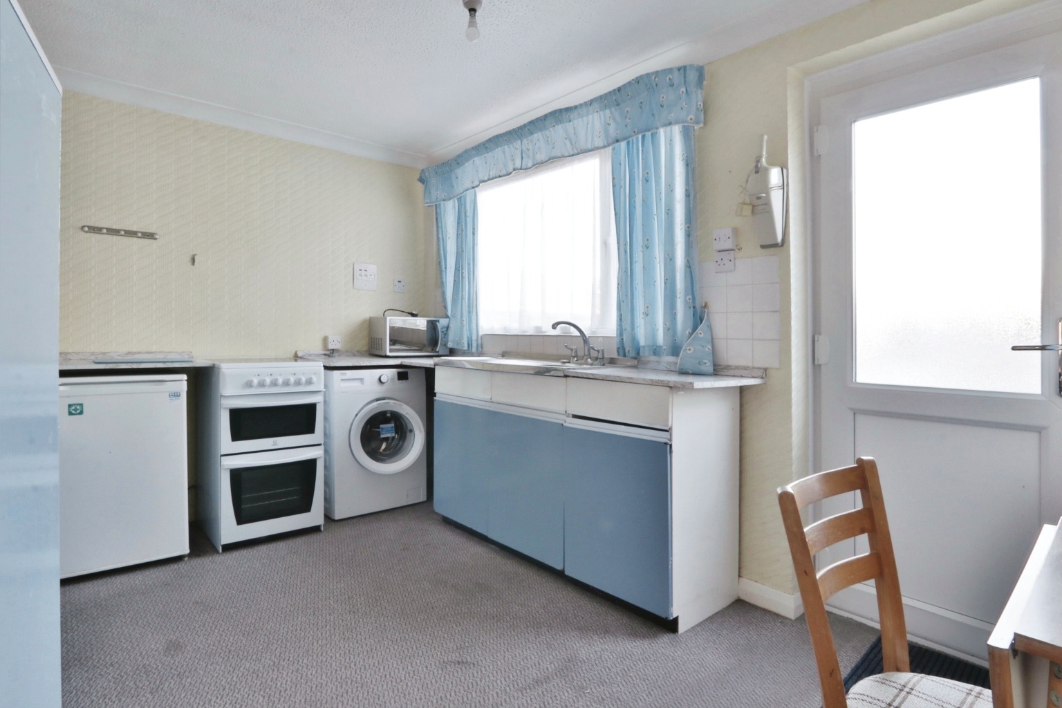 2 bed semi-detached house for sale in Hathersage Road, Hull  - Property Image 2