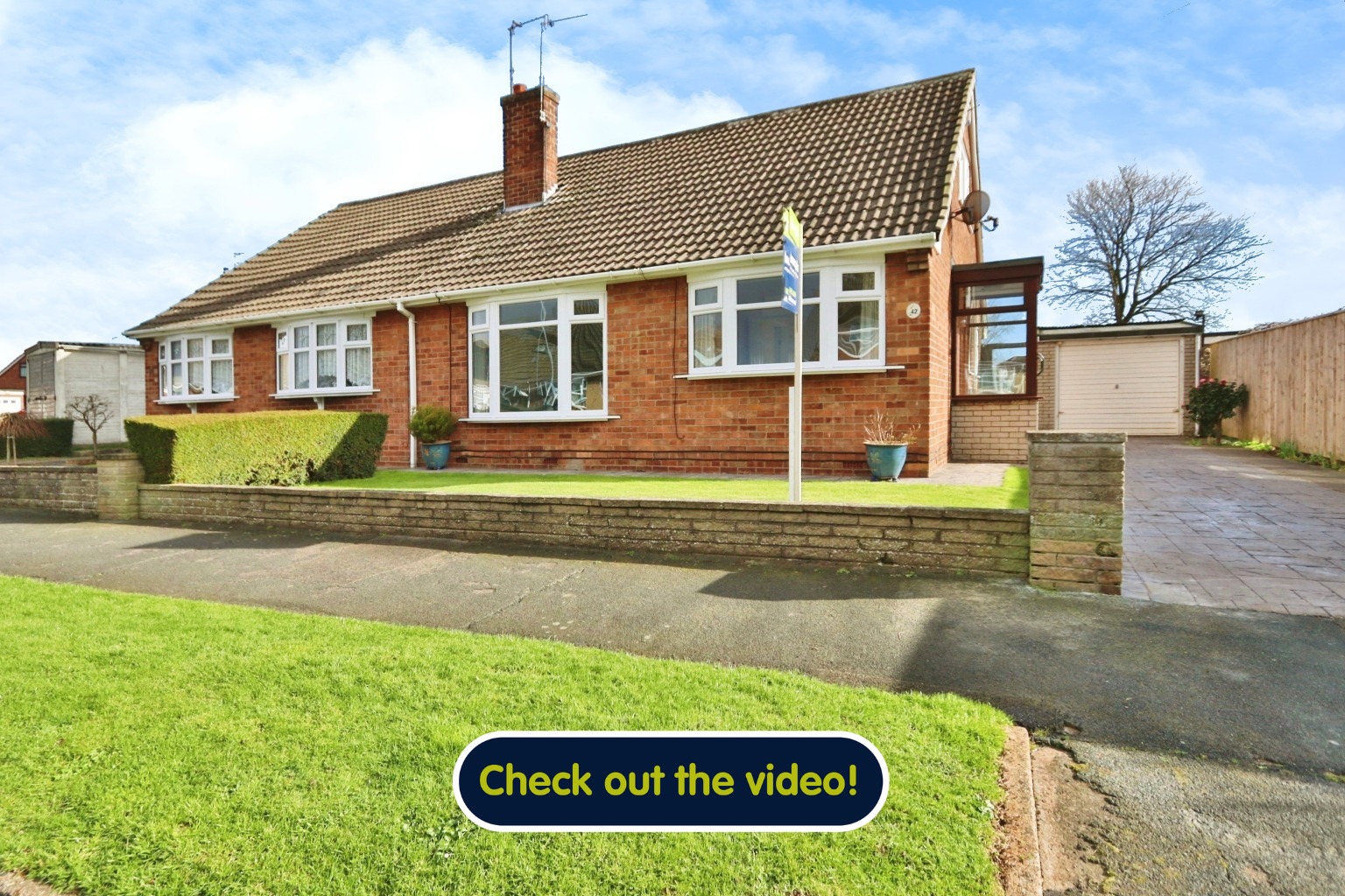 3 bed semi-detached bungalow for sale in Dawnay Road, Hull  - Property Image 1