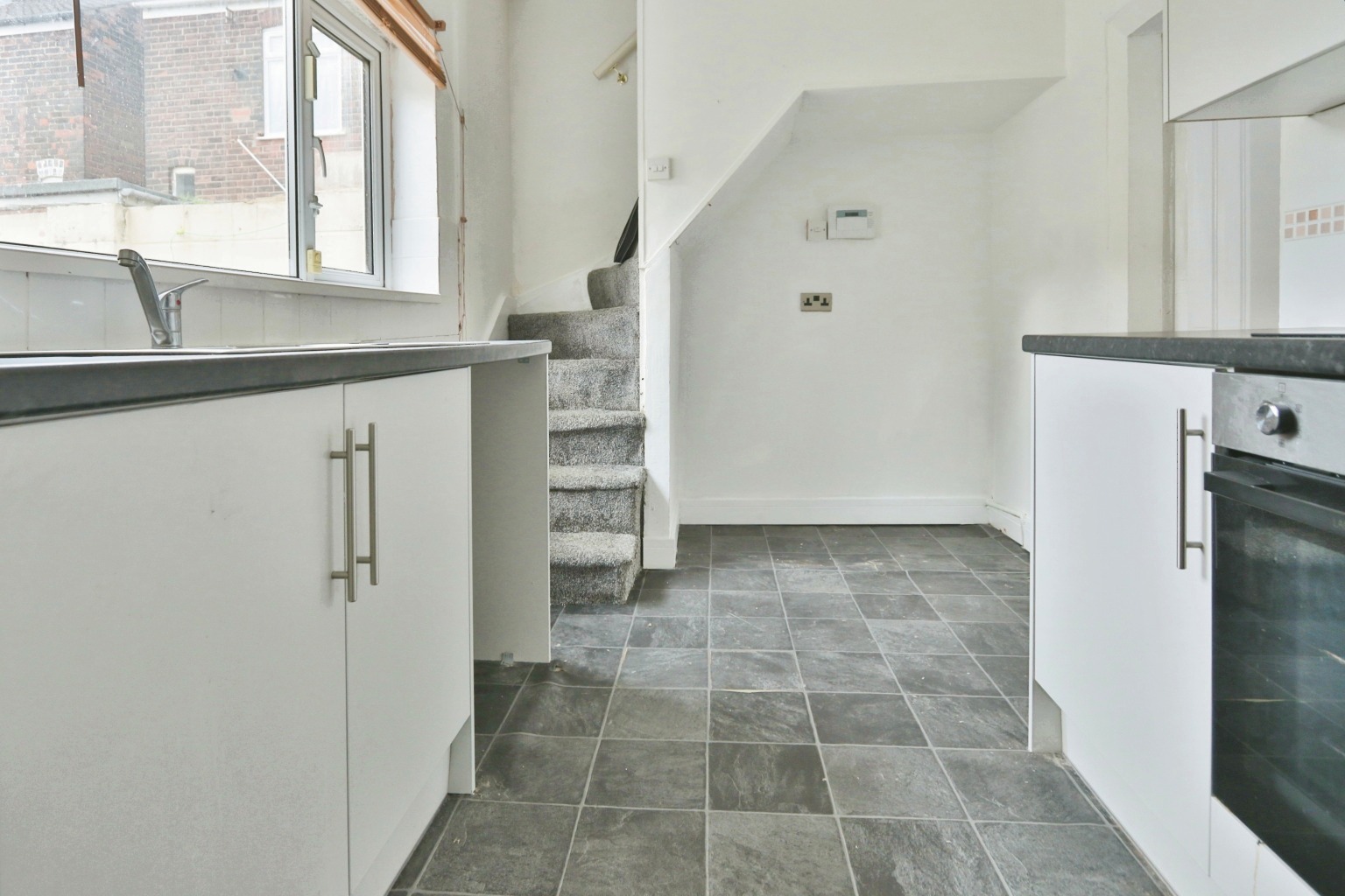 2 bed end of terrace house for sale in Lorraine Street, Hull  - Property Image 5