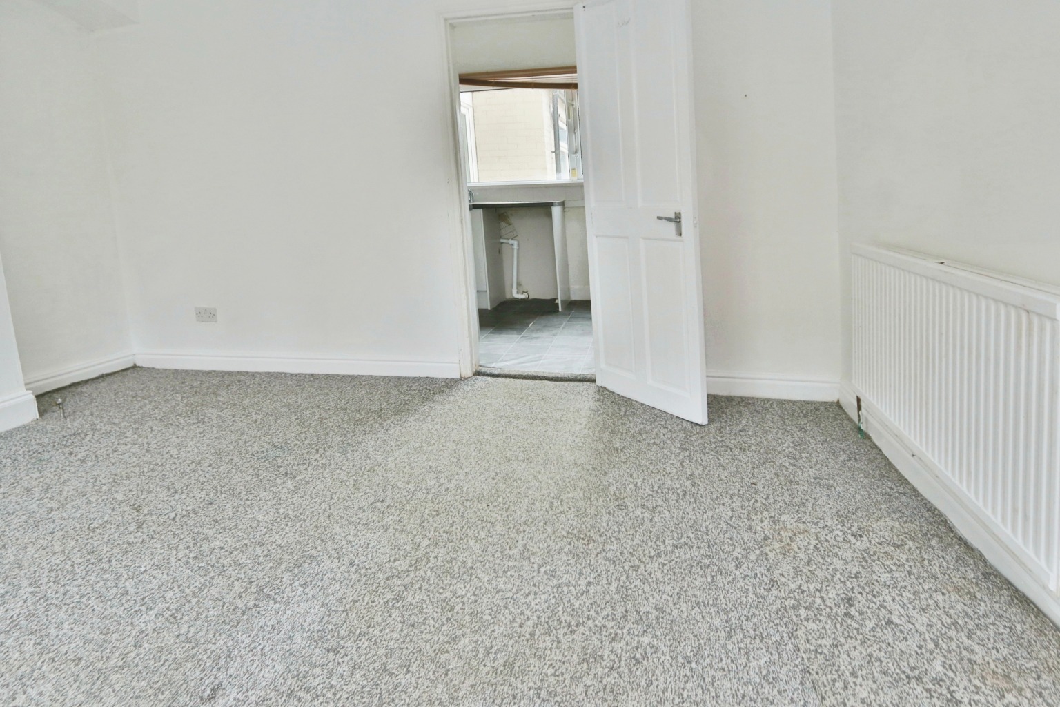 2 bed end of terrace house for sale in Lorraine Street, Hull  - Property Image 3