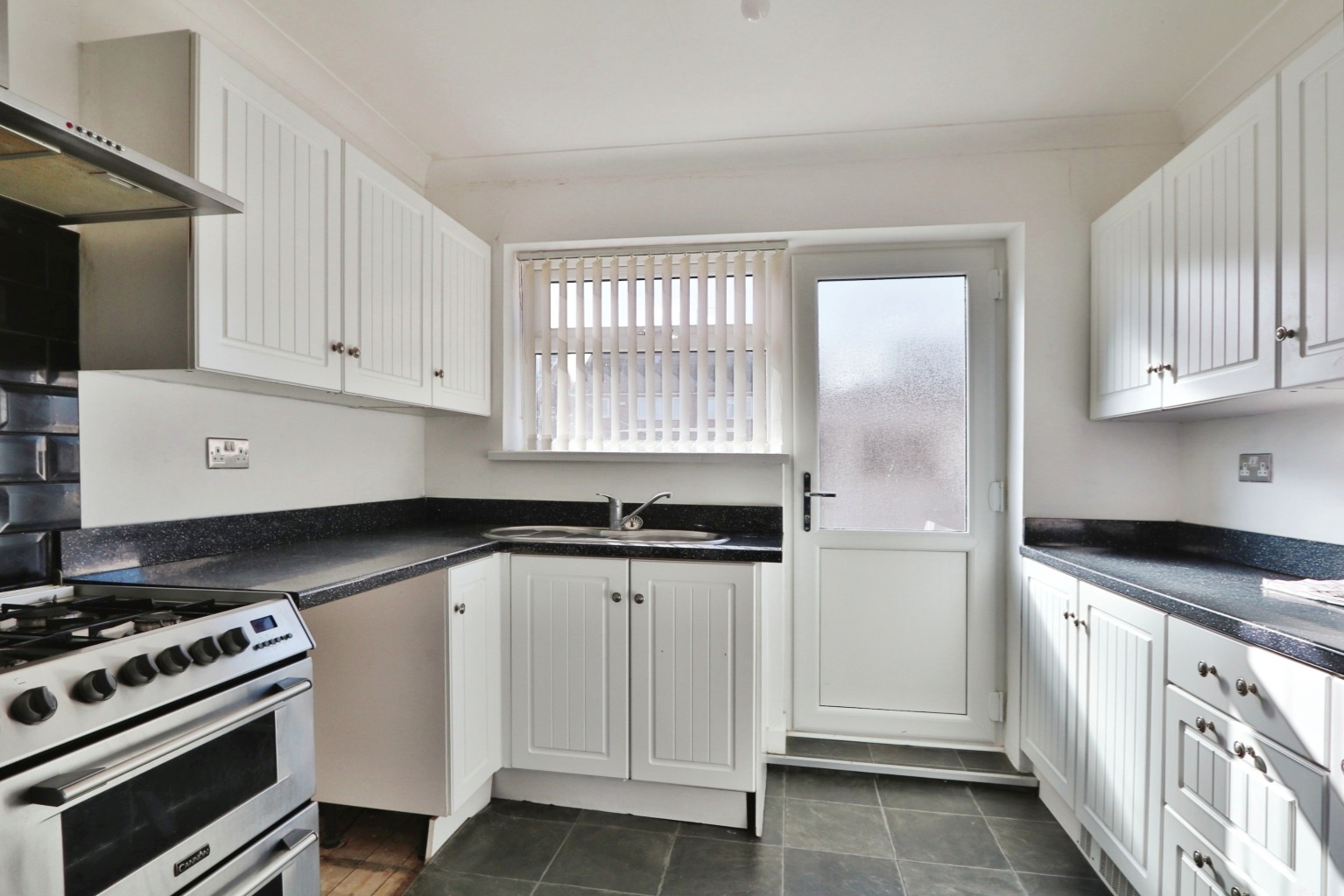 3 bed semi-detached house for sale in Maulson Drive, Hull  - Property Image 2