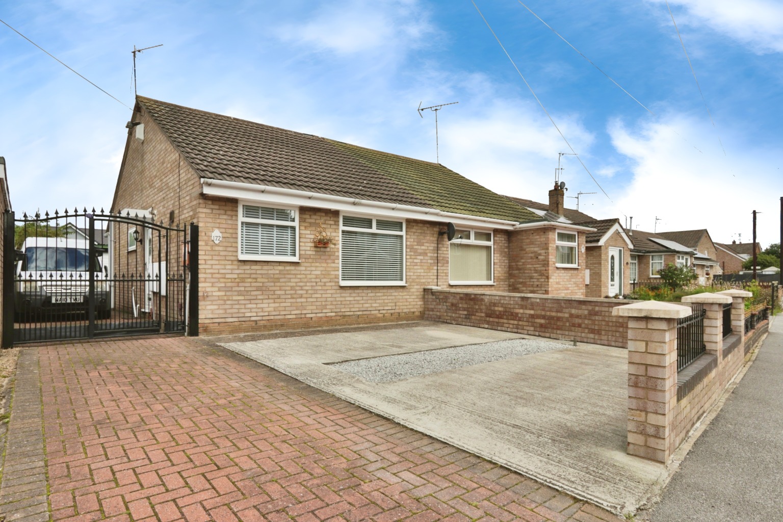 2 bed semi-detached bungalow for sale in Dunvegan Road, Hull  - Property Image 1