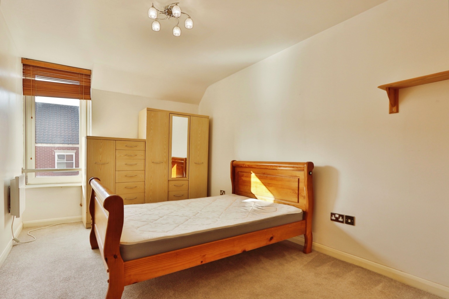 2 bed flat for sale in Kingston Square, Hull  - Property Image 8