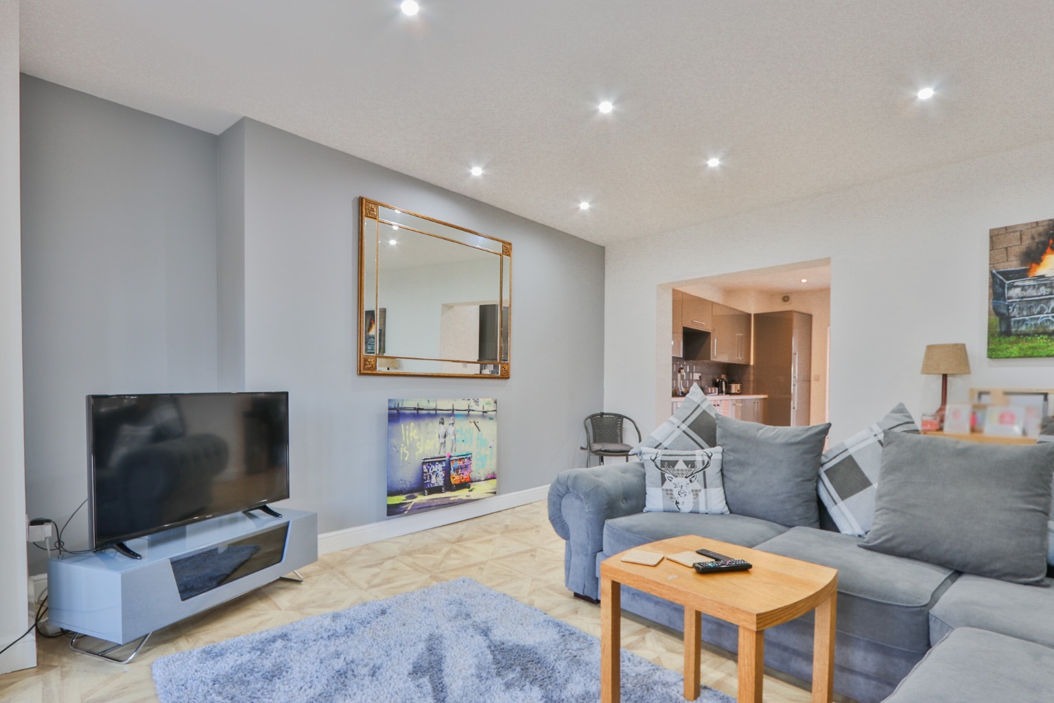 2 bed flat for sale in Princes Avenue, Hull  - Property Image 2