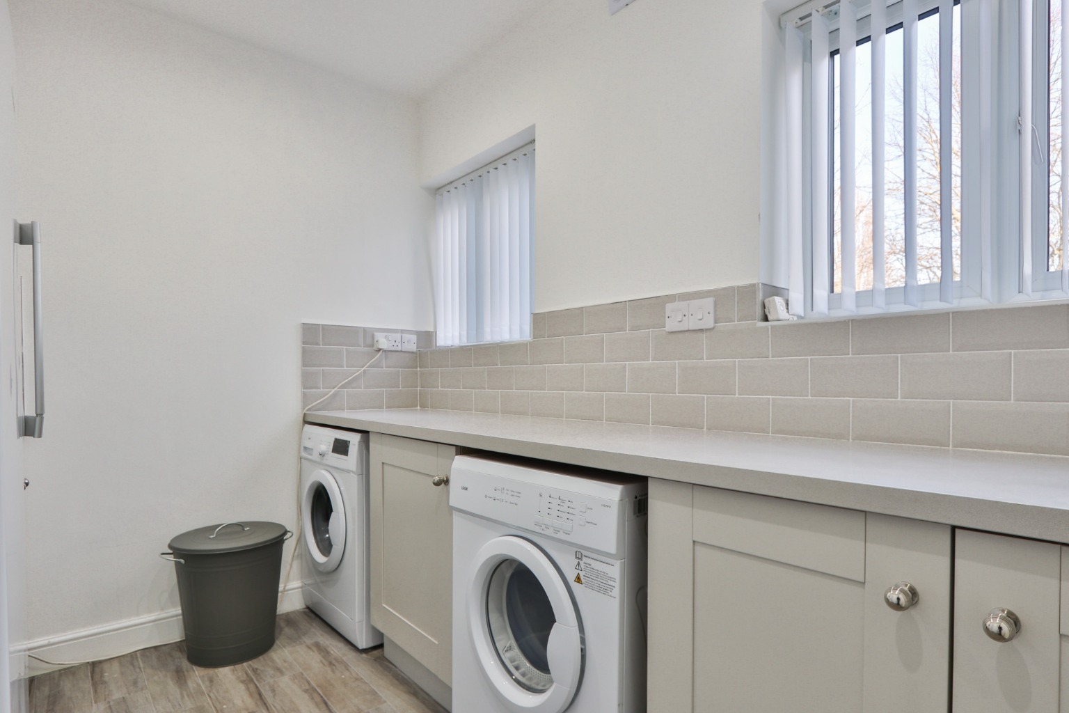 2 bed flat for sale in Princes Avenue, Hull  - Property Image 9