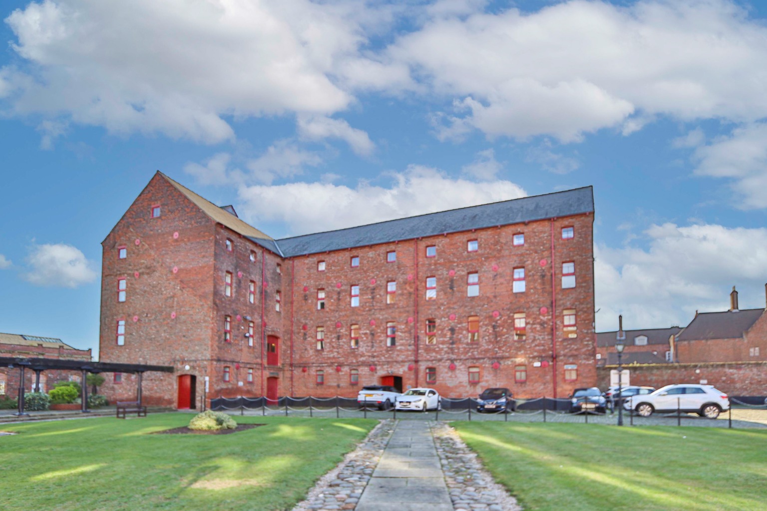 1 bed flat for sale in High Street, Hull  - Property Image 3
