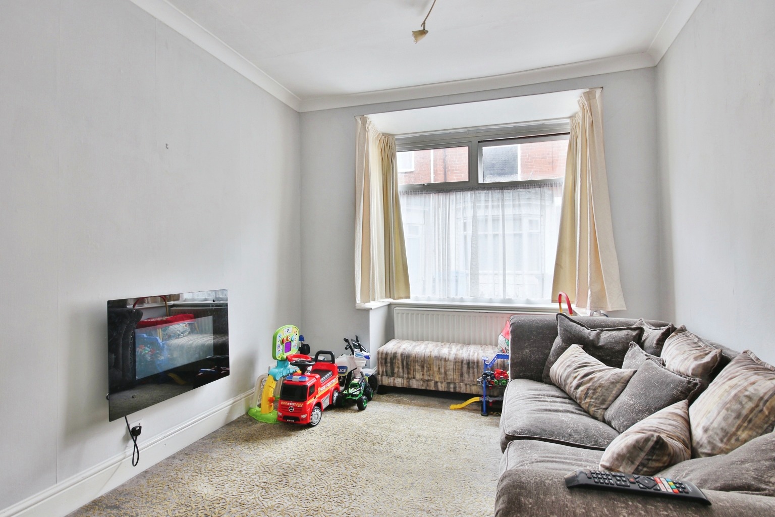 2 bed terraced house for sale in Worthing Street, Hull  - Property Image 1