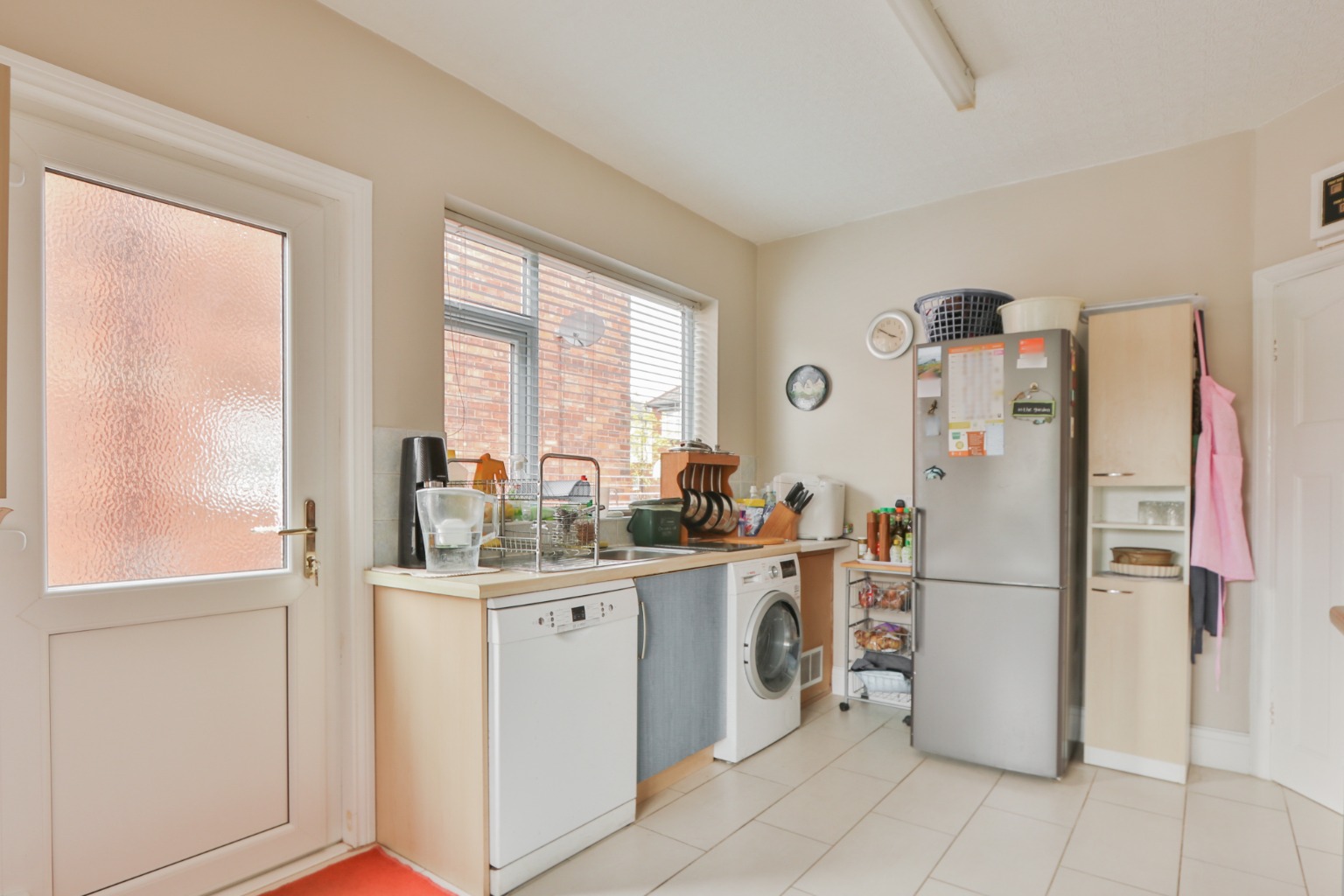 4 bed semi-detached house for sale in Strathmore Avenue, Hull  - Property Image 3