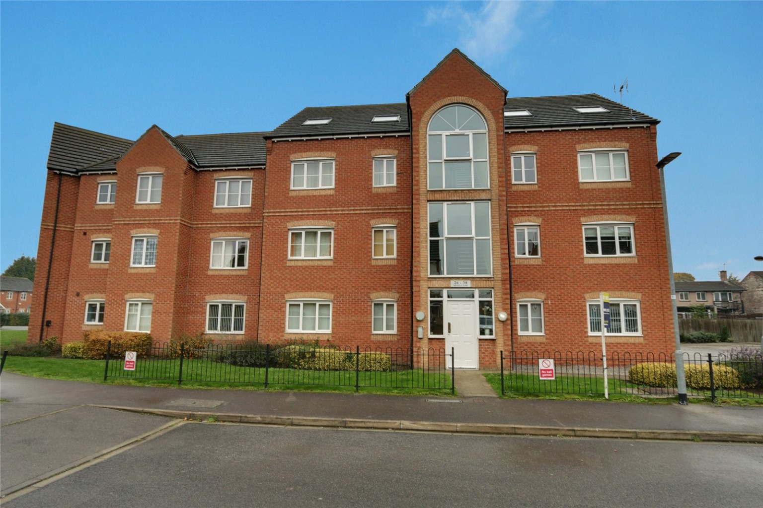 2 bed flat for sale in Redhill Park, Hull  - Property Image 11
