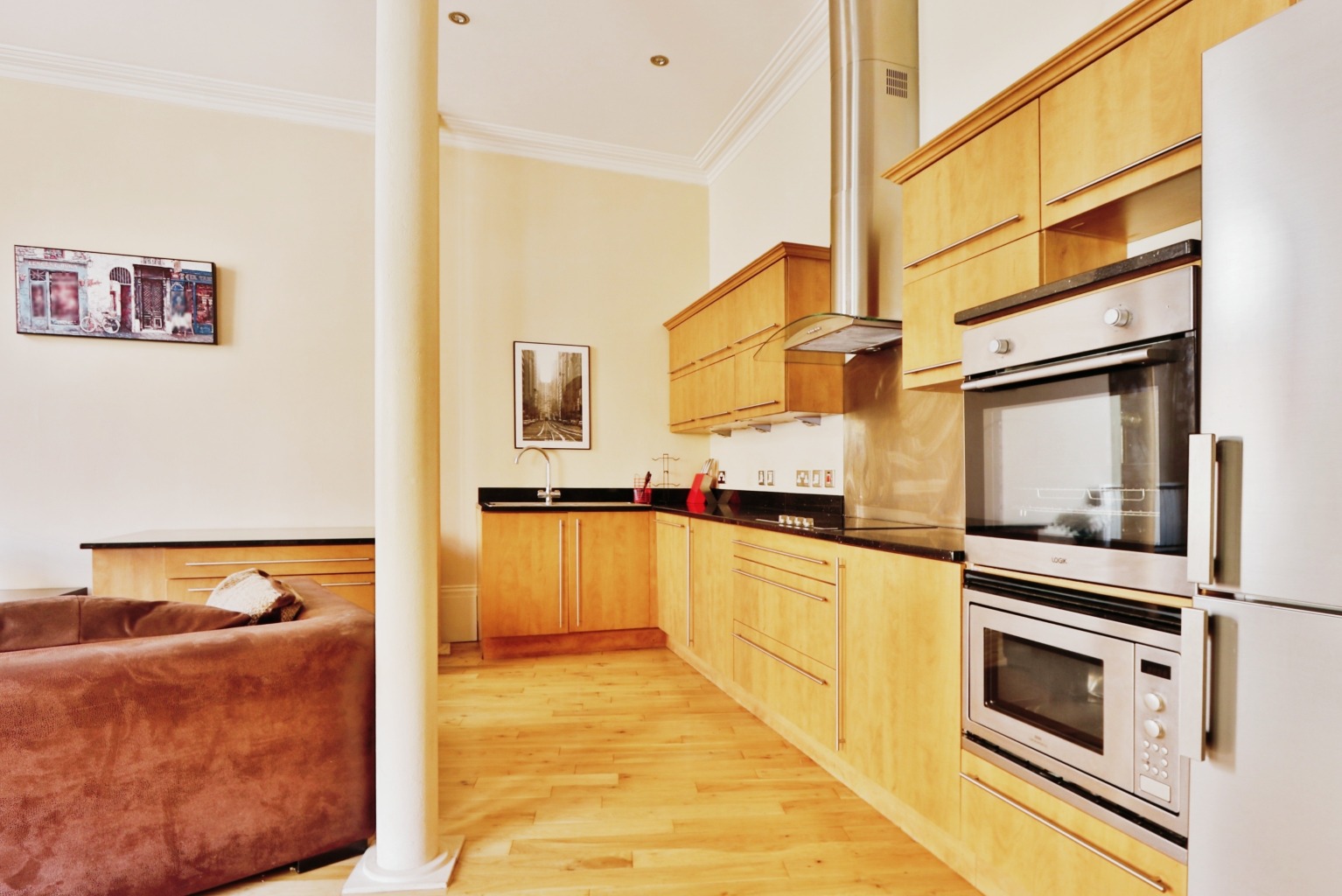 2 bed flat for sale in Jameson Street, Hull  - Property Image 3